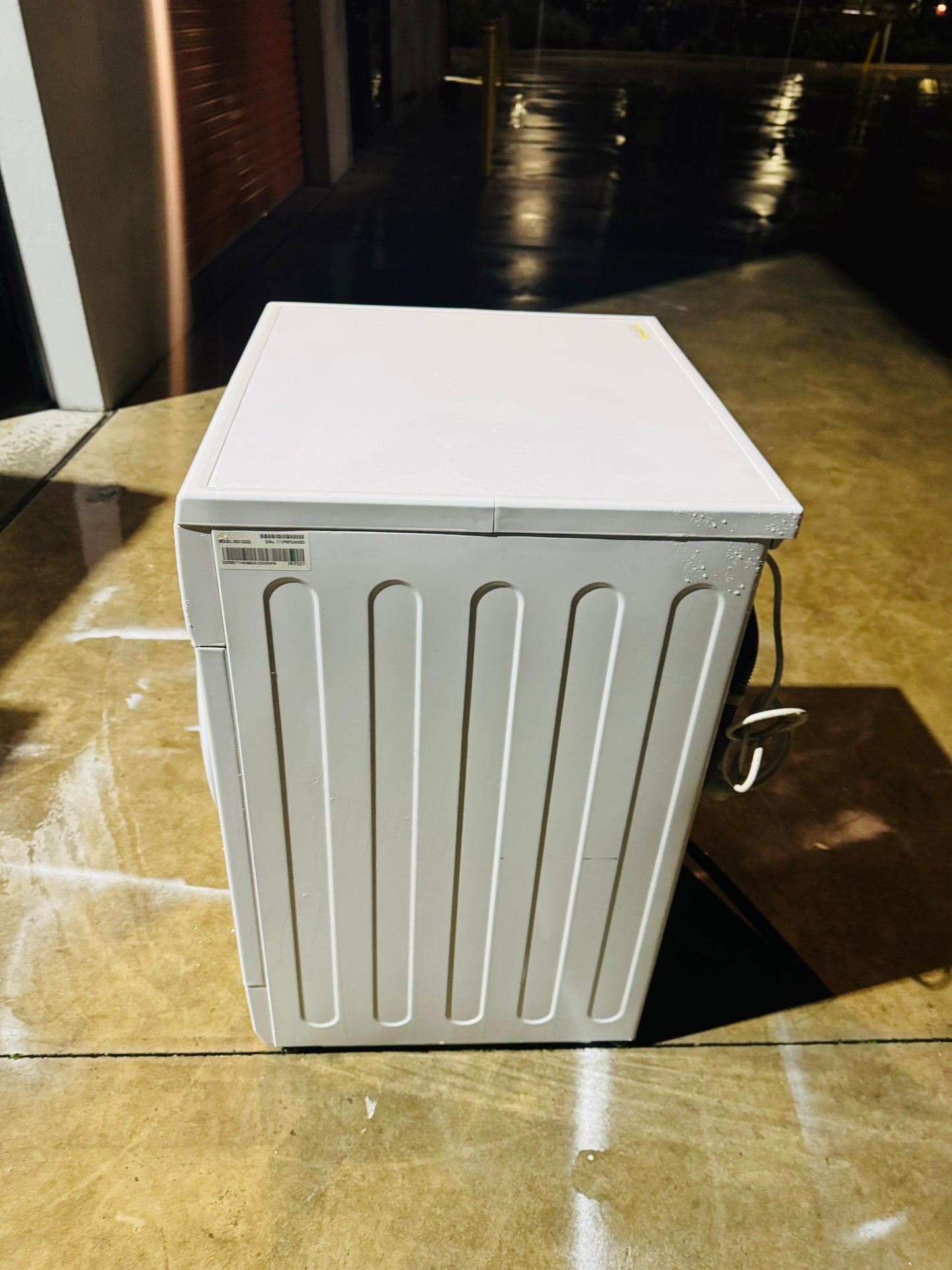 LG 7 KGS FRONT LOADER WASHING MACHINE