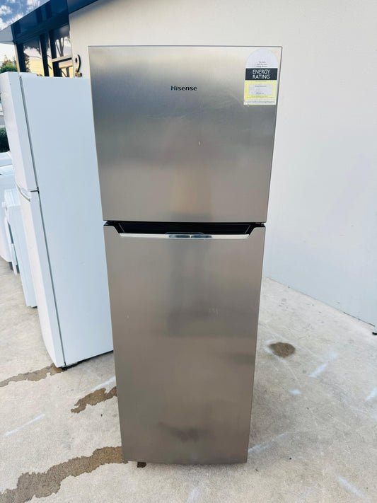 HISENSE 272 LITRES FRIDGE FREEZER