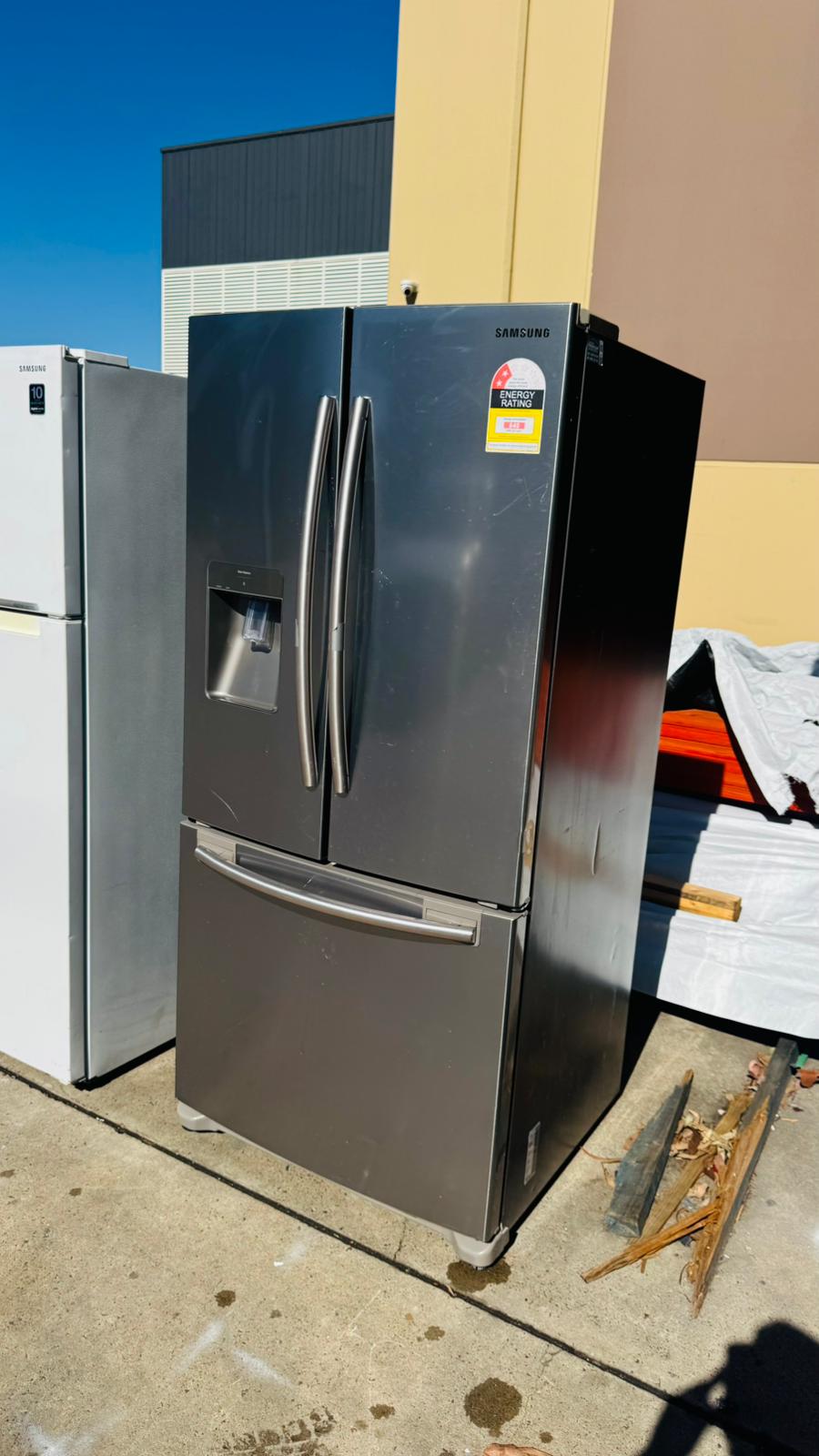 SAMSUNG 579 LITRES FRENCH DOOR FRIDGE FREEZER