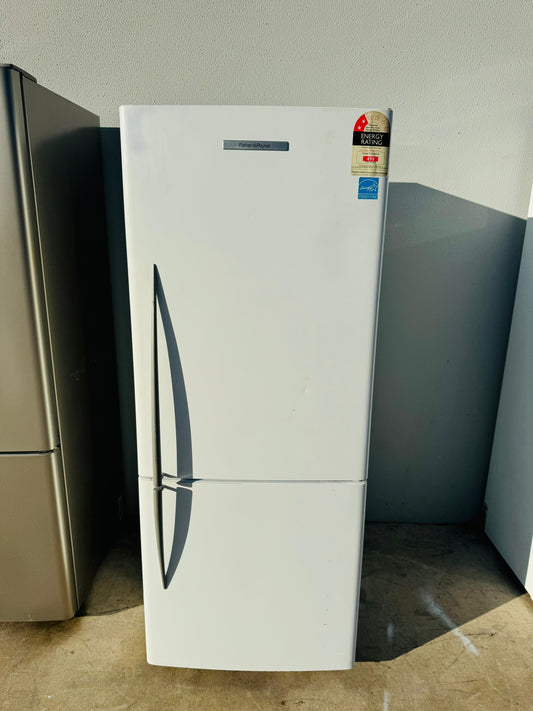 FISHER AND PAYKEL 373 LITRES FRIDGE FREEZER