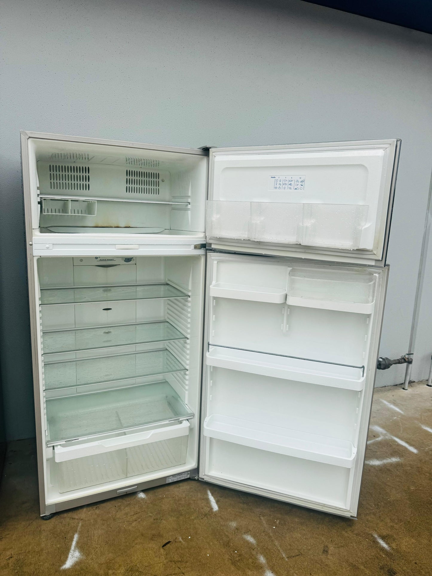 FISHER AND PAYKEL 519 LITRES FRIDGE FREEZER