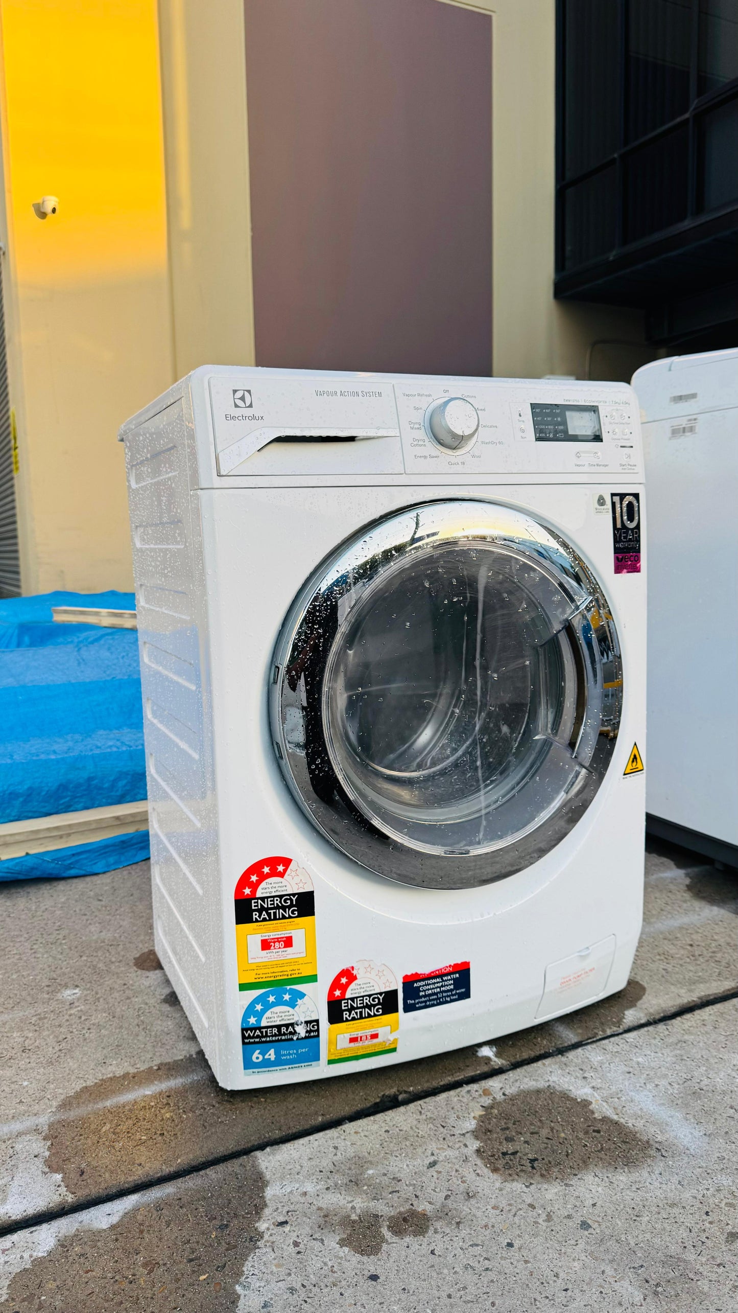 ELECTROLUX 7.5KGS FRONT LOADER WASHING MACHINE