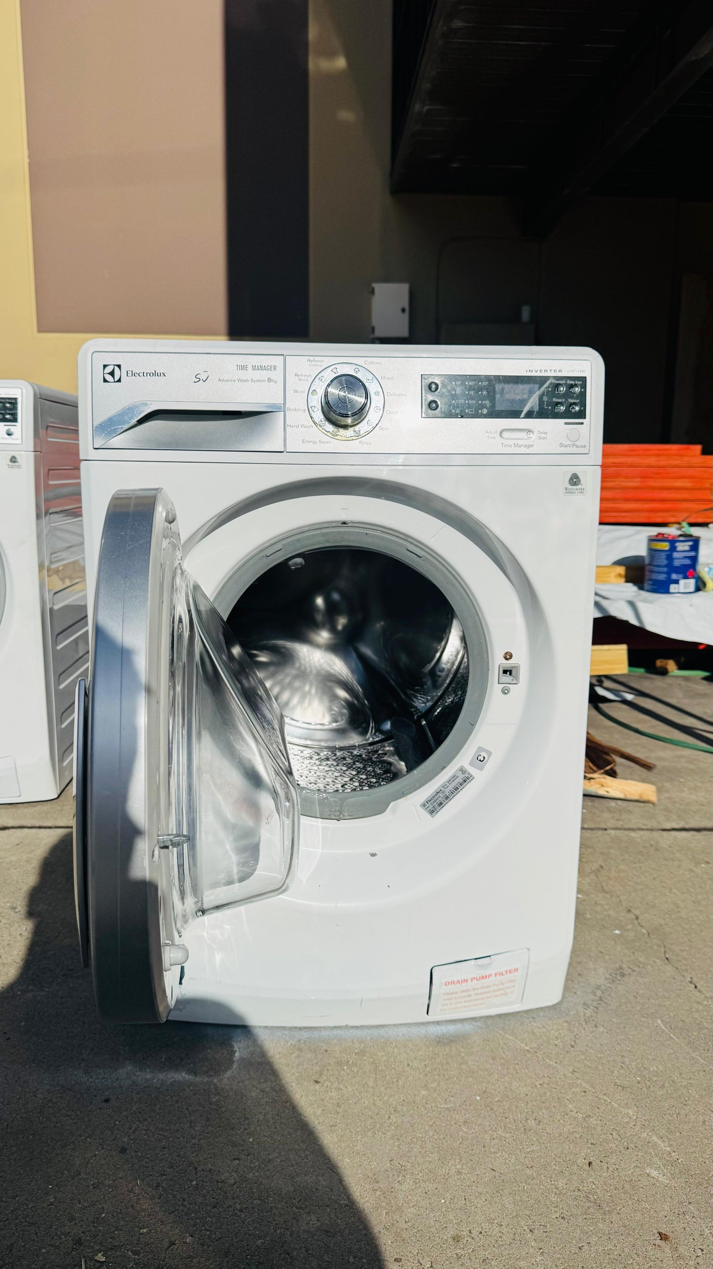 ELECTROLUX 8KGS FRONT LOADER WASHING MACHINE