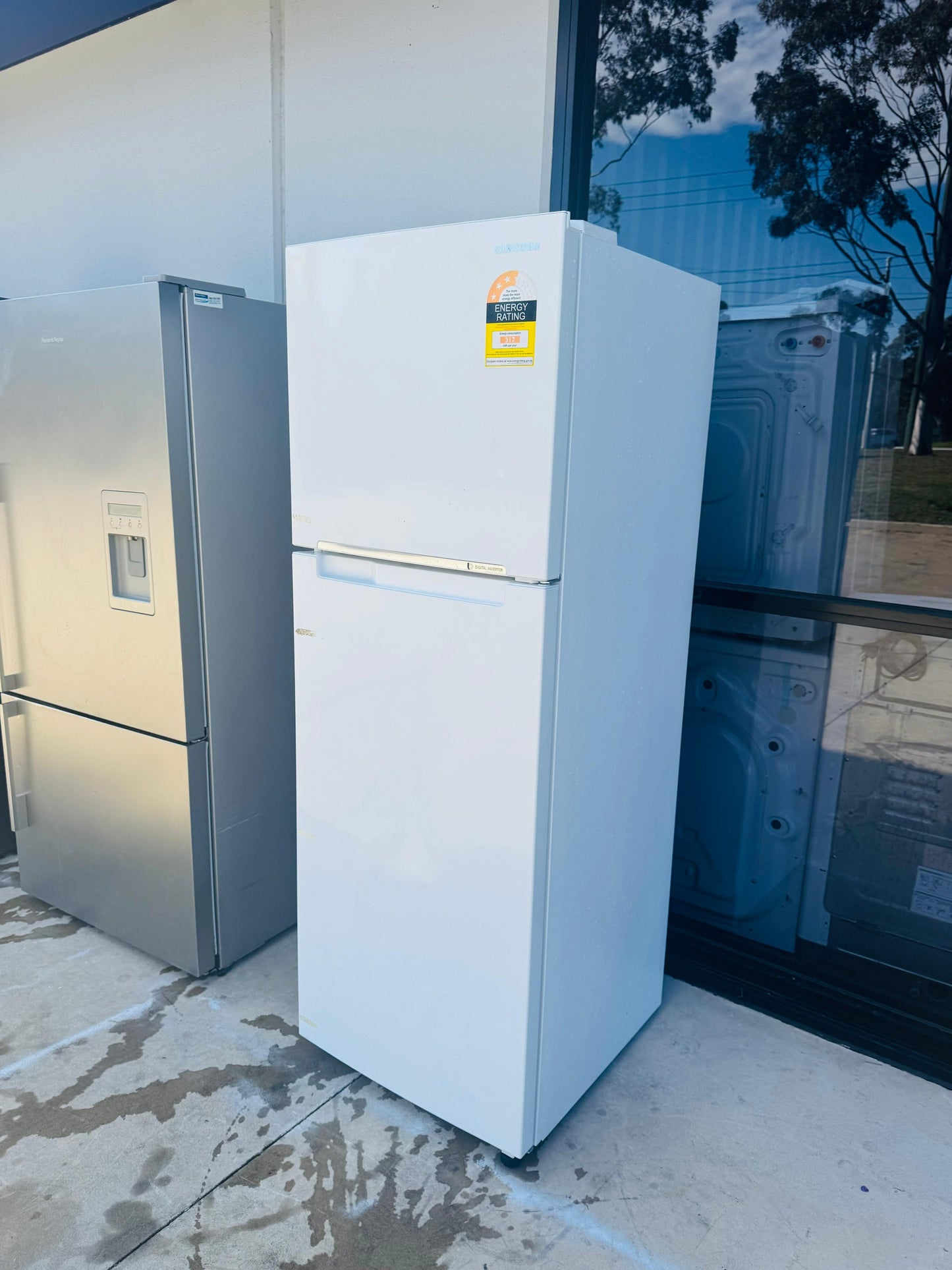 SAMSUNG 343 LITRES FRIDGE FREEZER