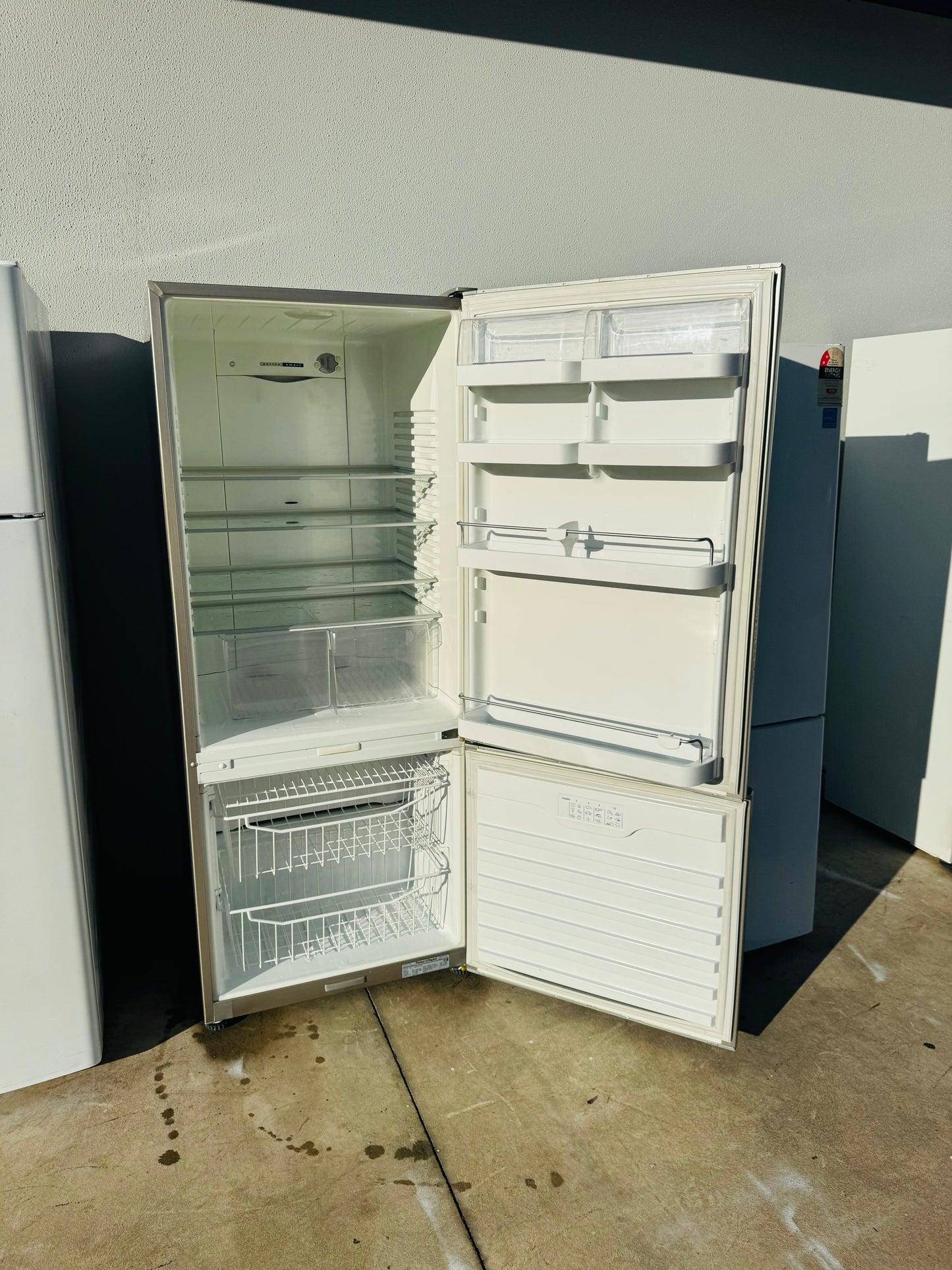 FISHER AND PAYKEL 442 LITRES FRIDGE FREEZER