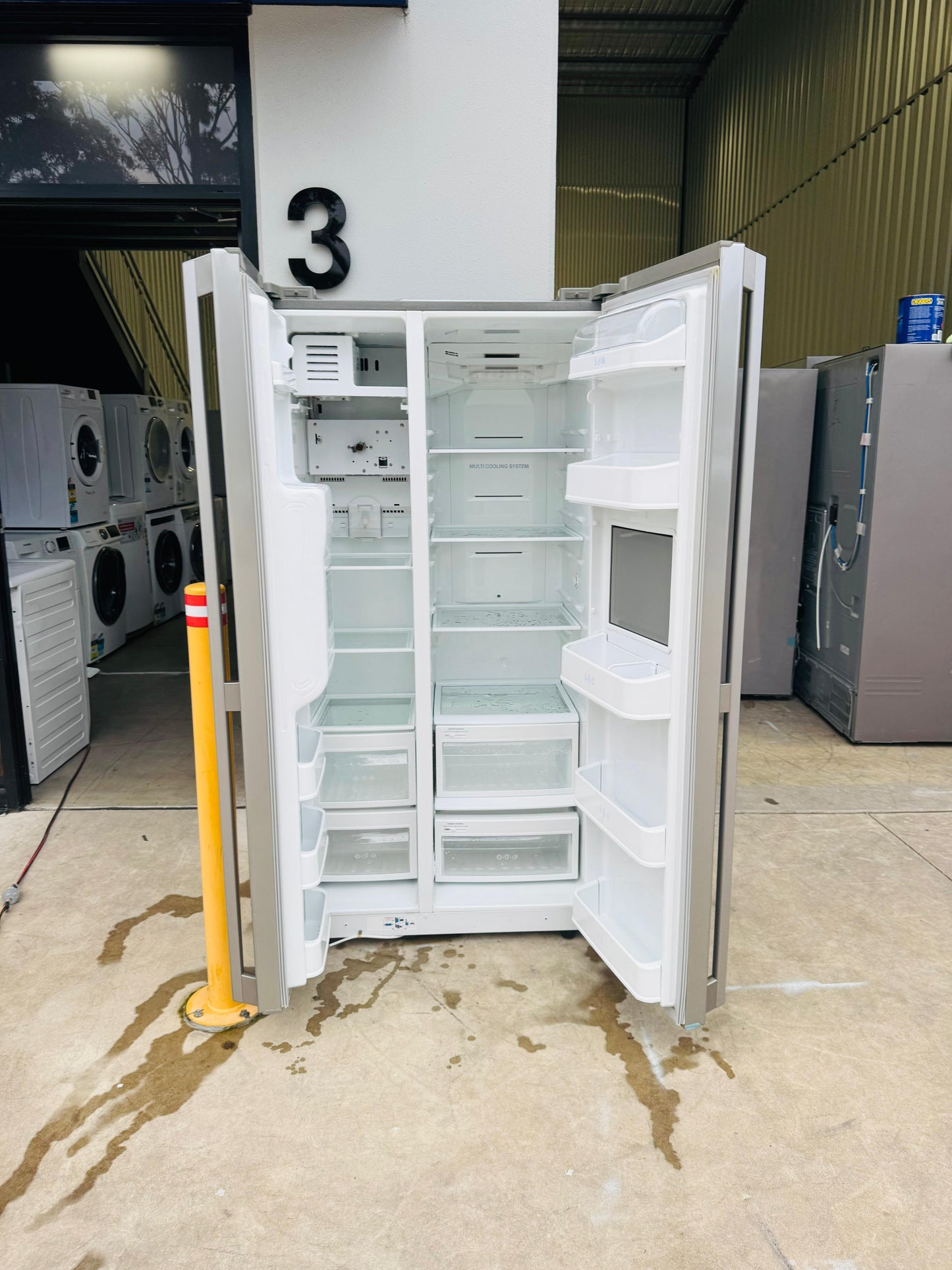 LG SIDE BY SIDE 567 FRIDGE FREEZER