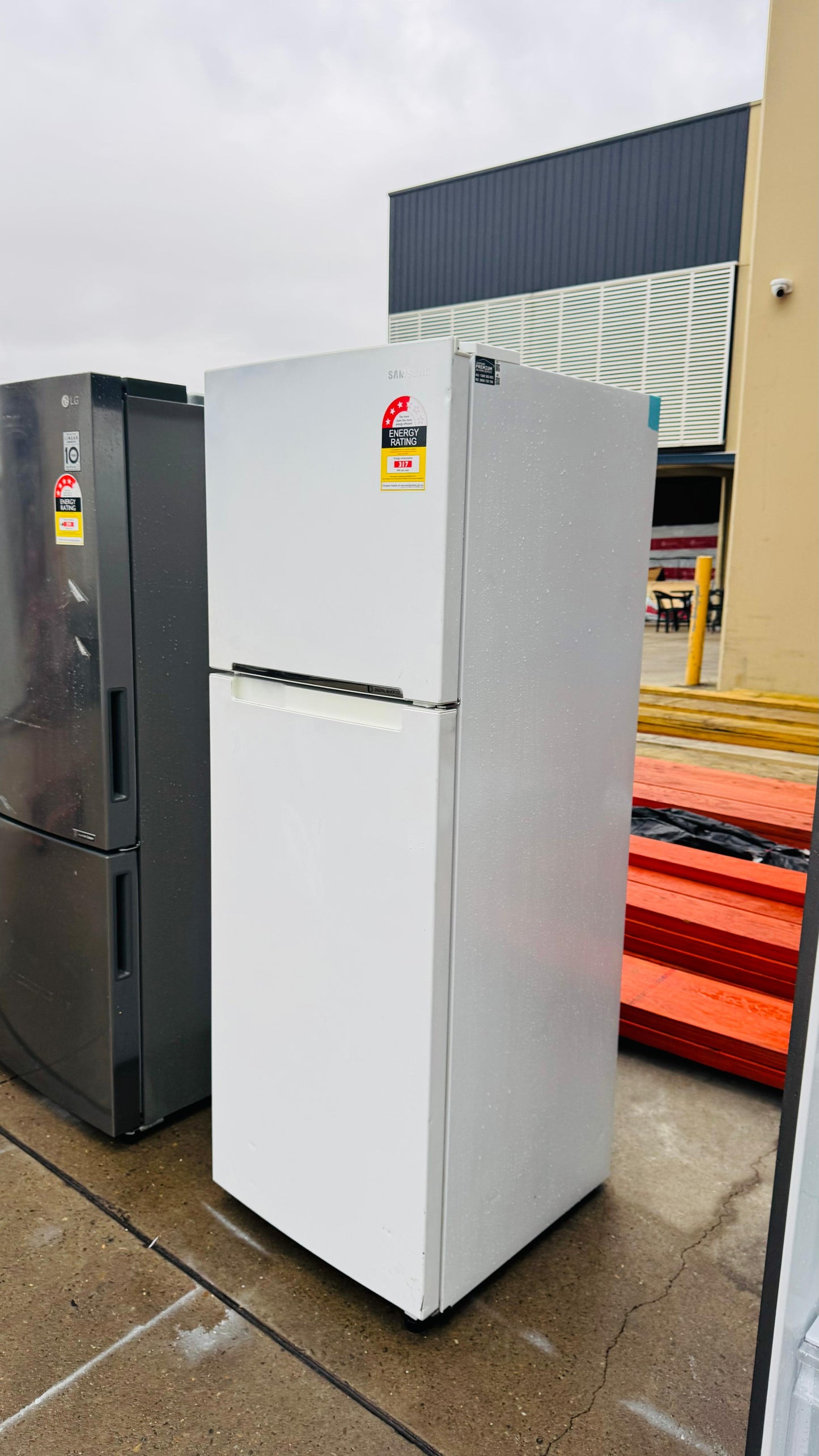 SAMSUNG 343 LITRES FRIDGE FREEZER