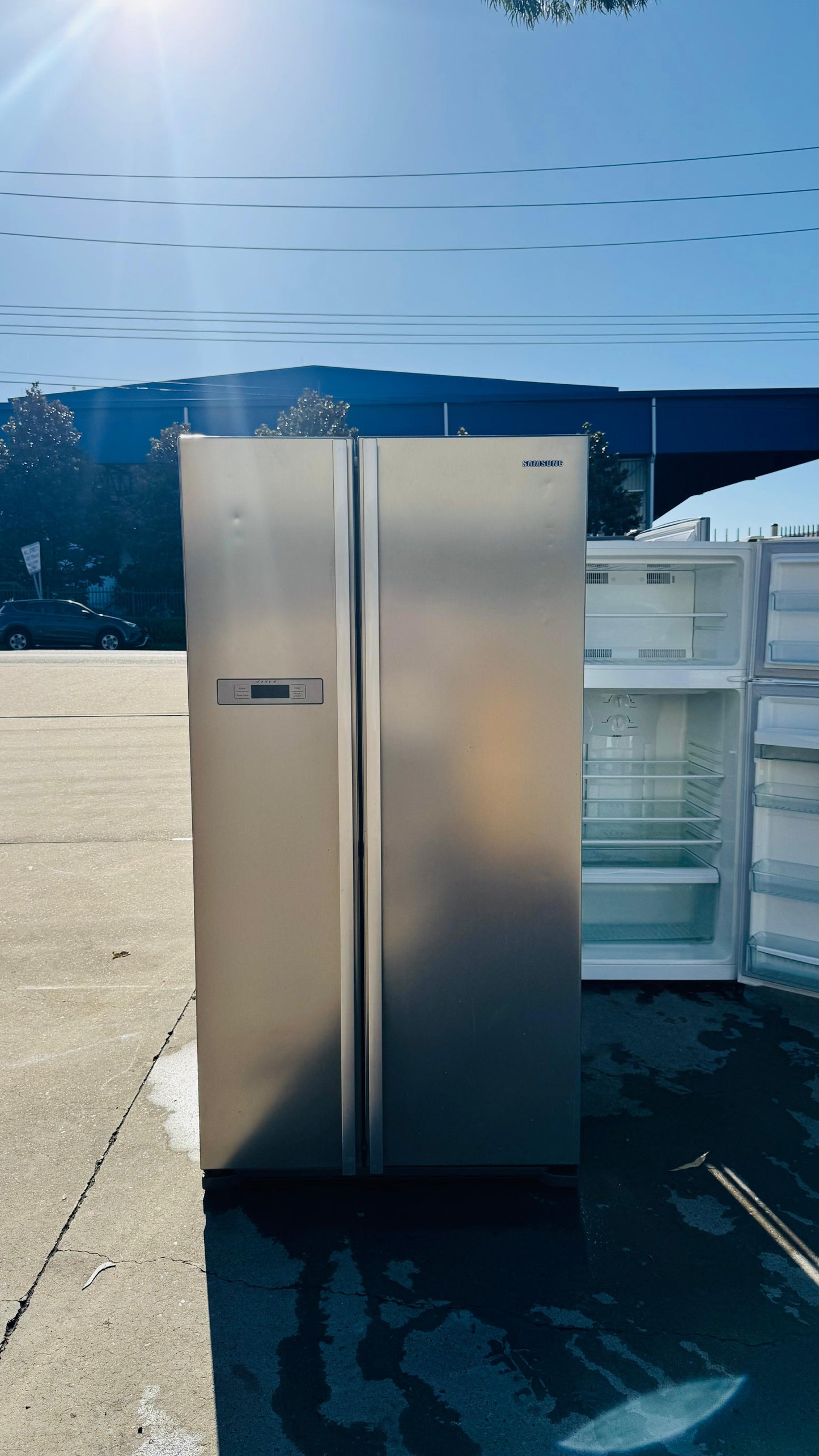 SAMSUNG 713 LITRES SIDE BY SIDE DOOR FRIDGE FREEZER