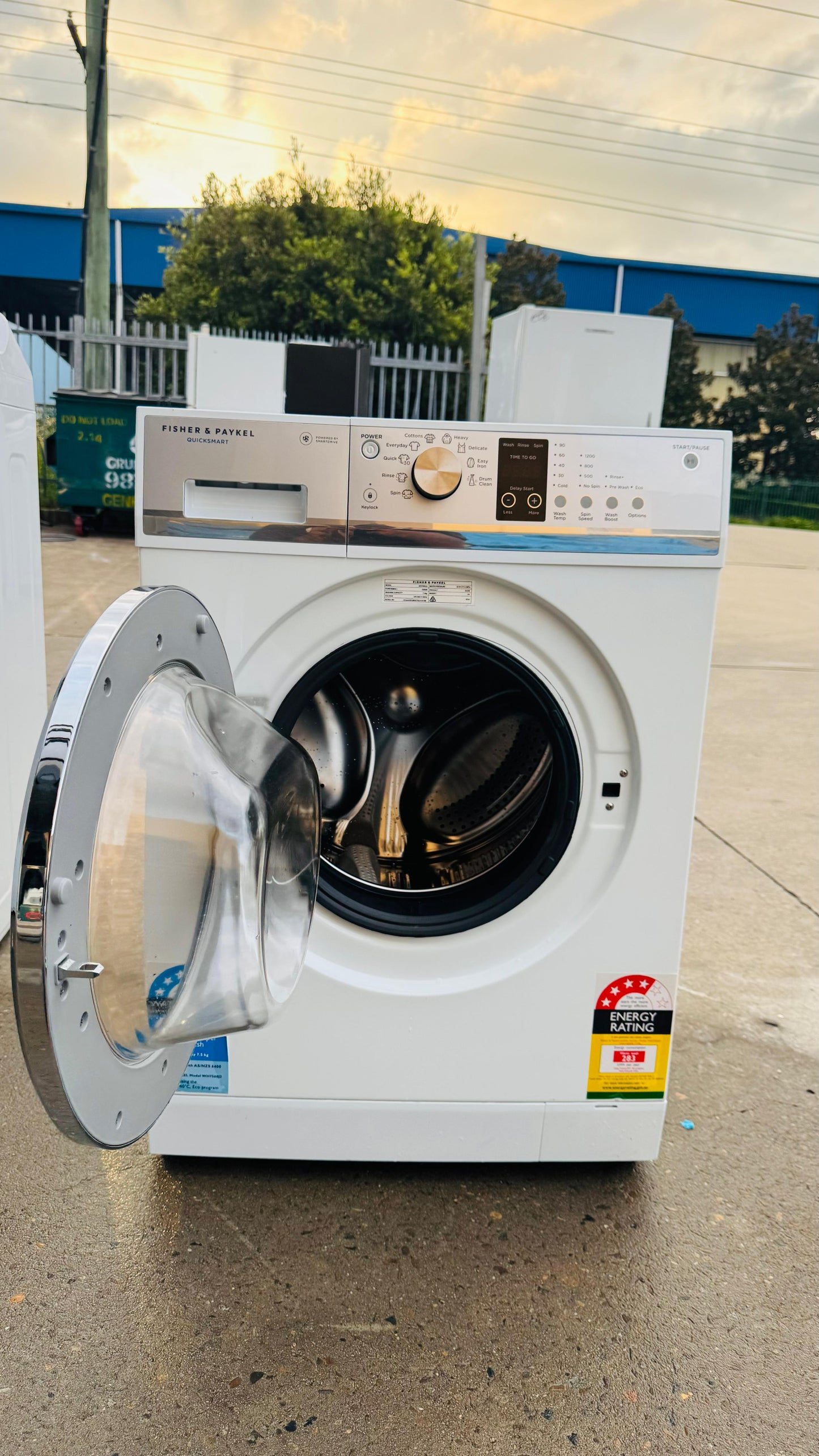 FISHER AND PAYKEL 7.5KGS FRONT LOADER WASHING MACHINE