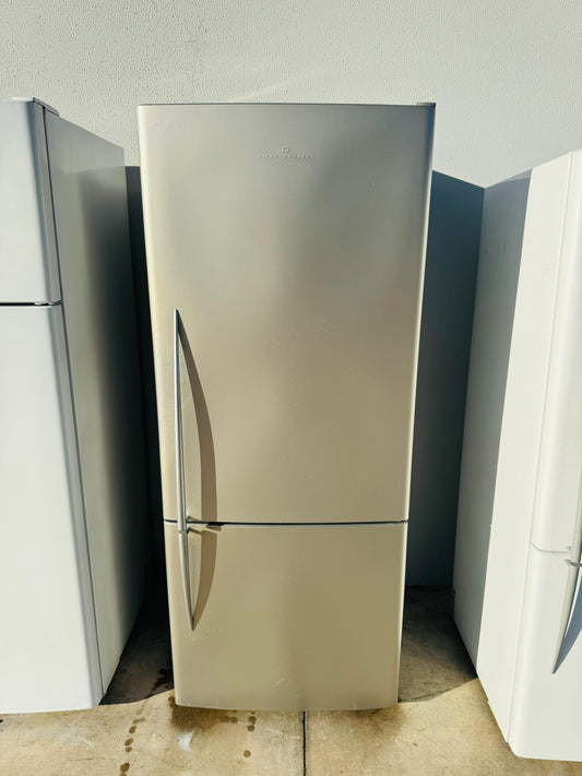 FISHER AND PAYKEL 442 LITRES FRIDGE FREEZER