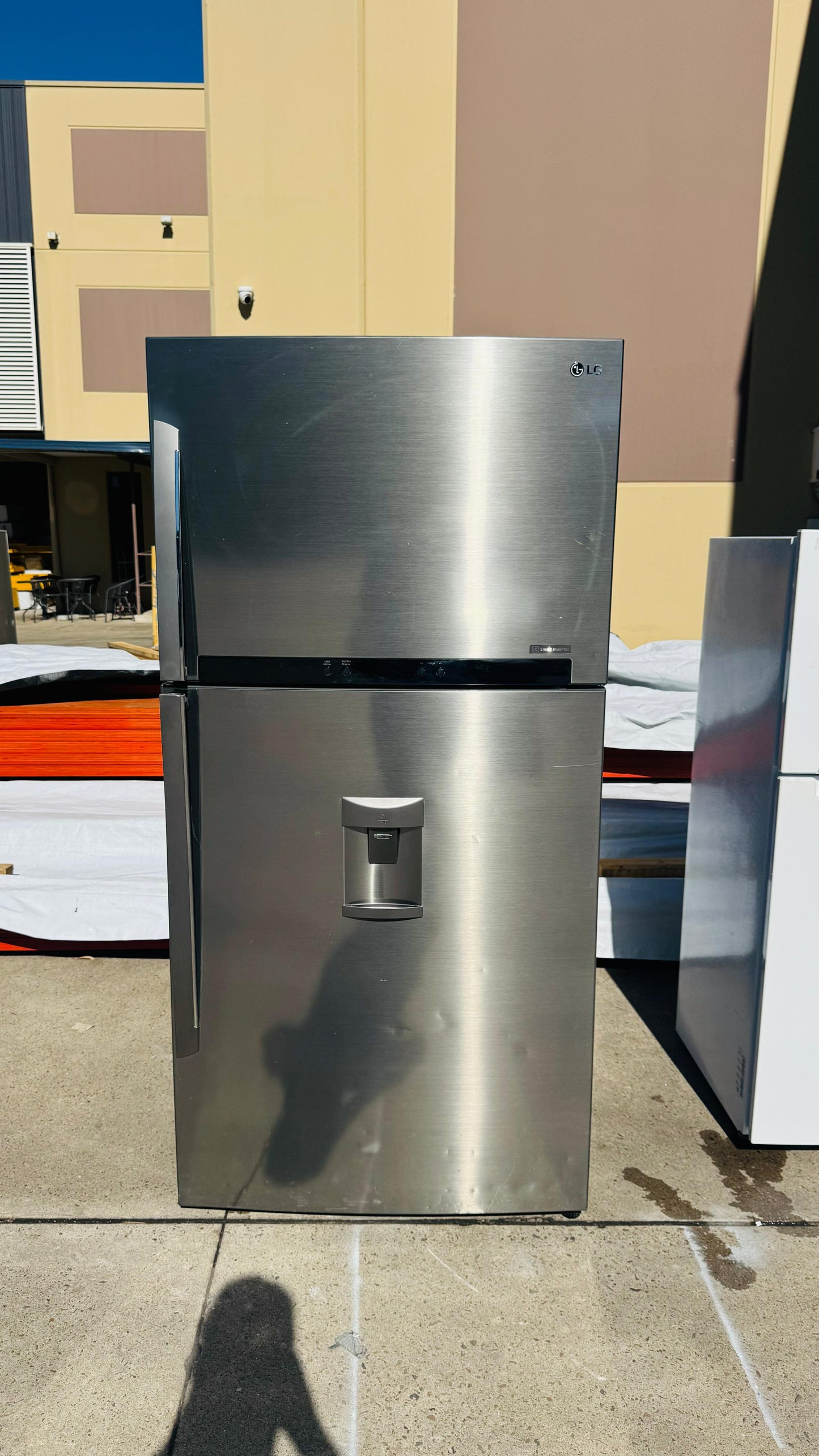 LG 600 LITRES FRIDGE FREEZER