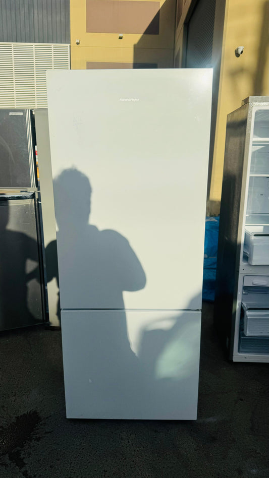 FISHER AND PAYKEL 442 LITRES FRIDGE FREEZER