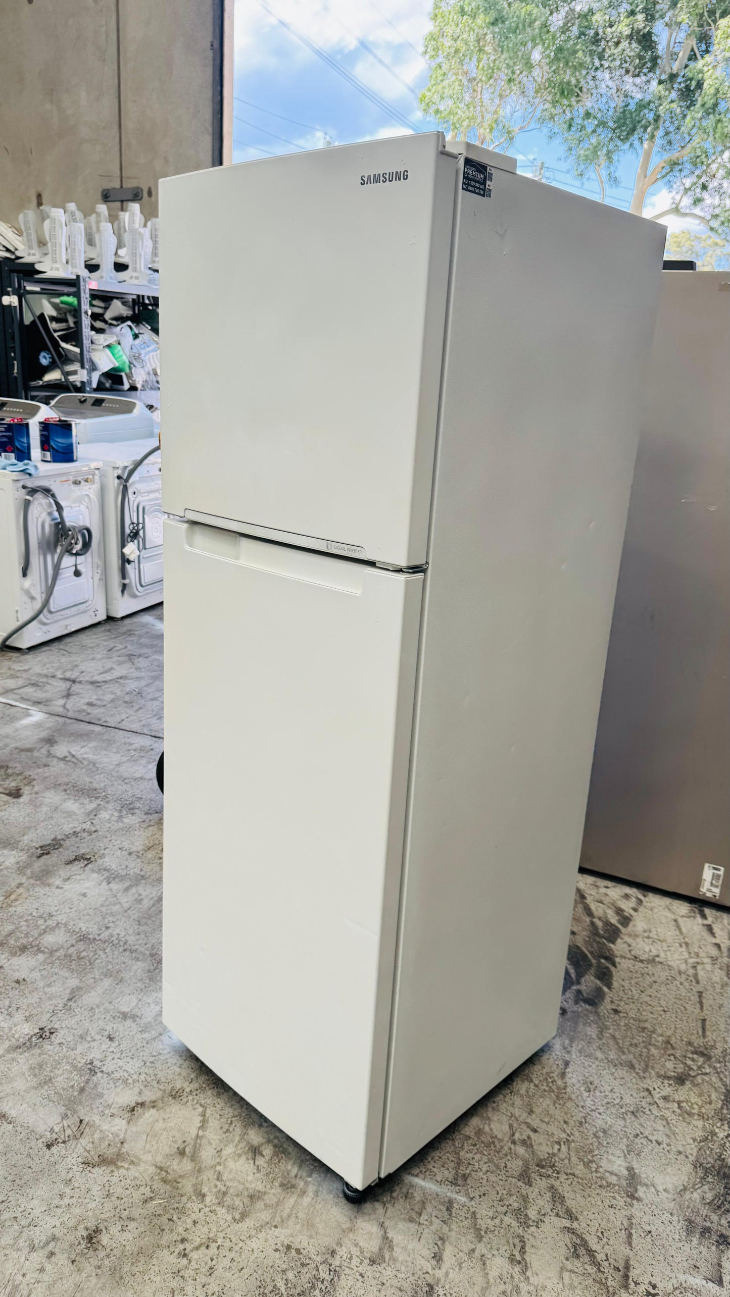 SAMSUNG 343 LITRES FRIDGE FREEZER