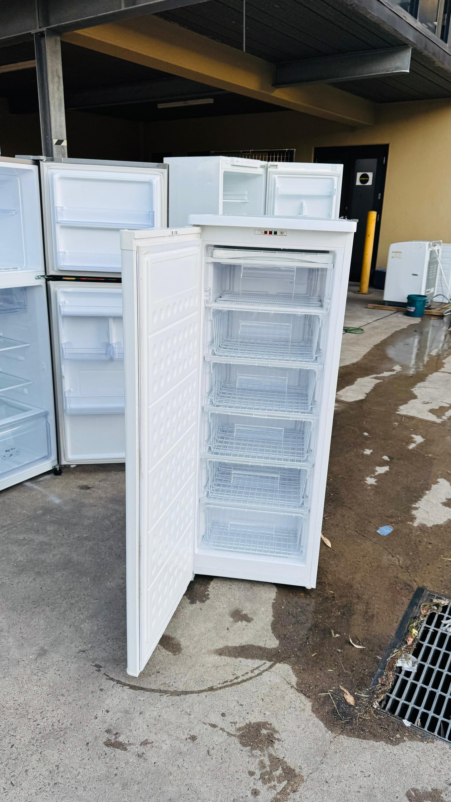 CHANGHONG 208 FREEZER ONLY