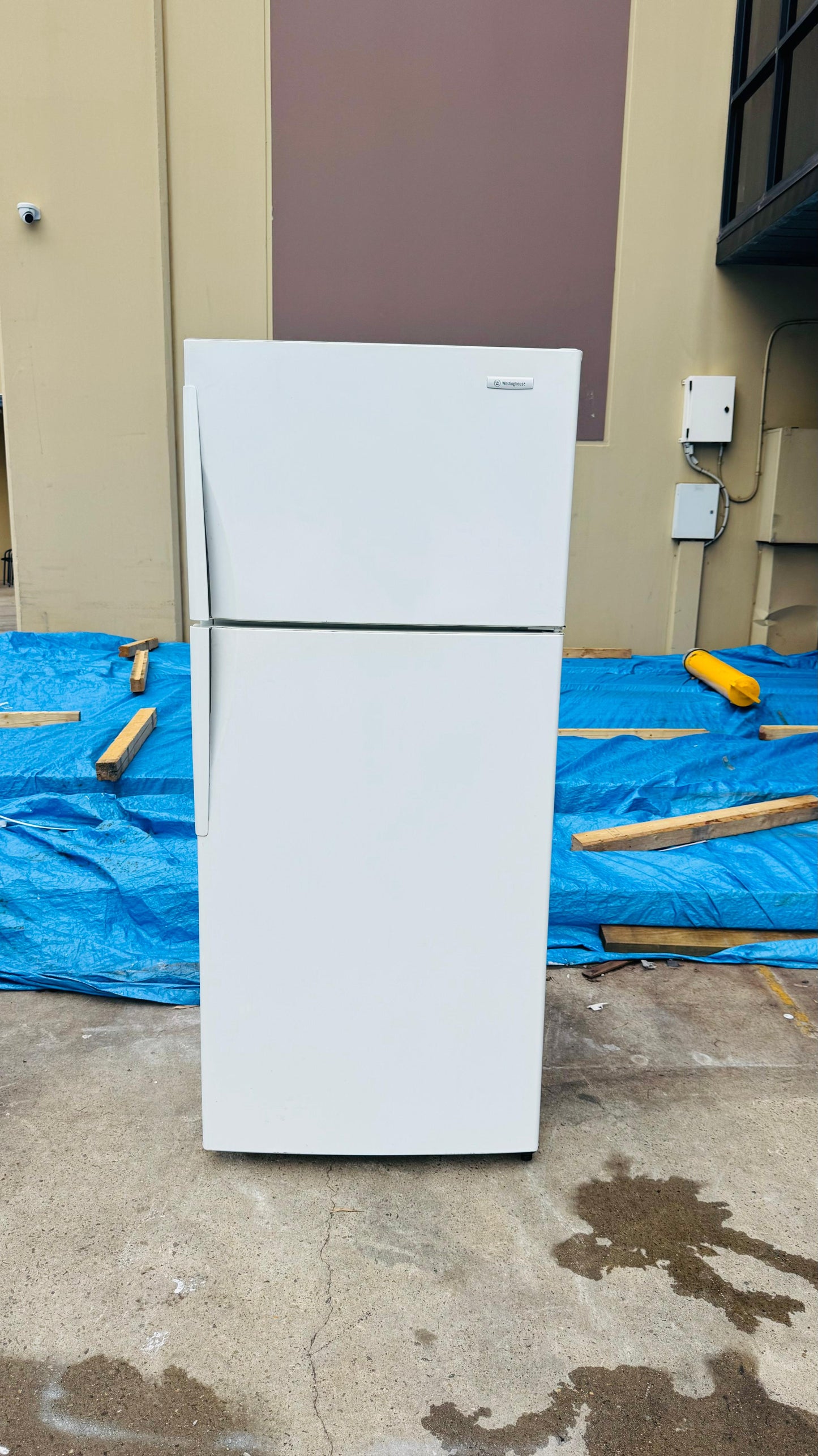 WESTINGHOUSE 420 LITRES FRIDGE FREEZER