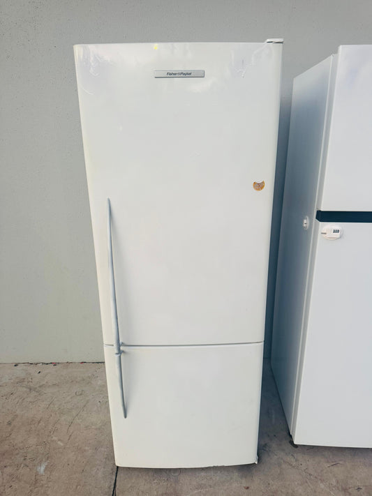 FISHER AND PAYKEL 403 LITRES FRIDGE FREEZER