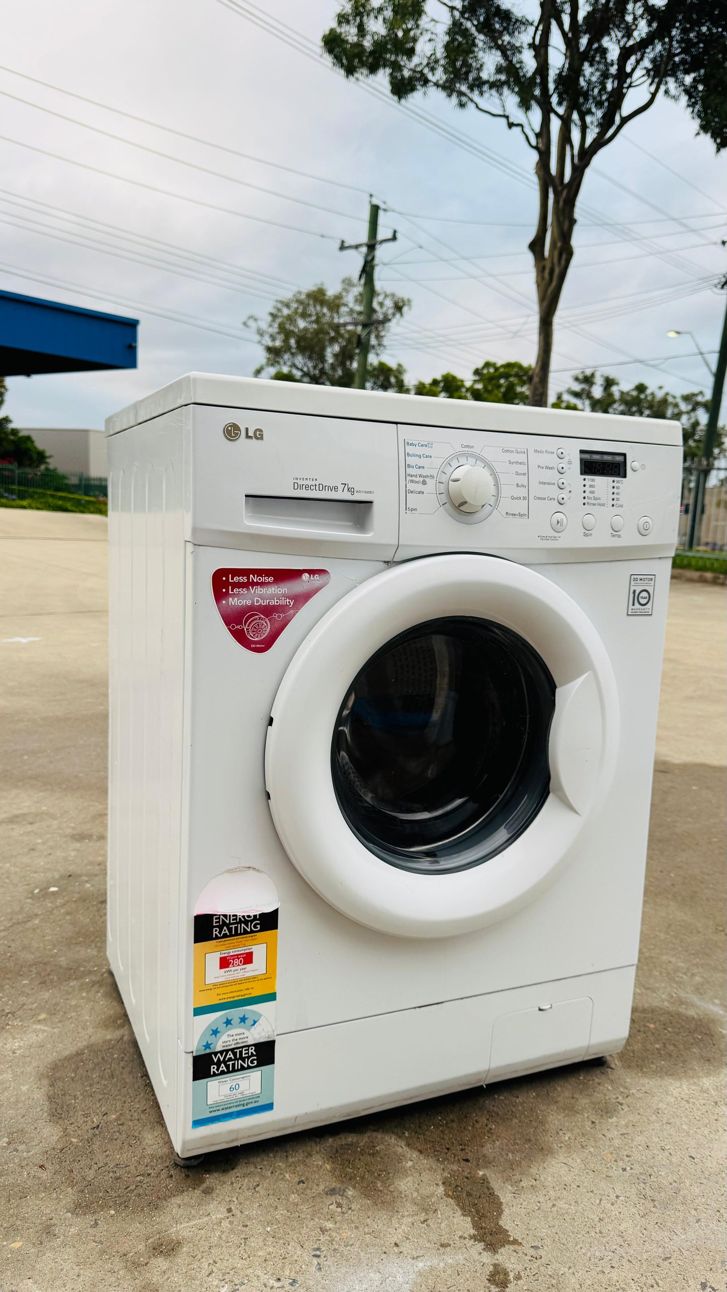 LG 7KGS FRONT LOADER WASHING MACHINE