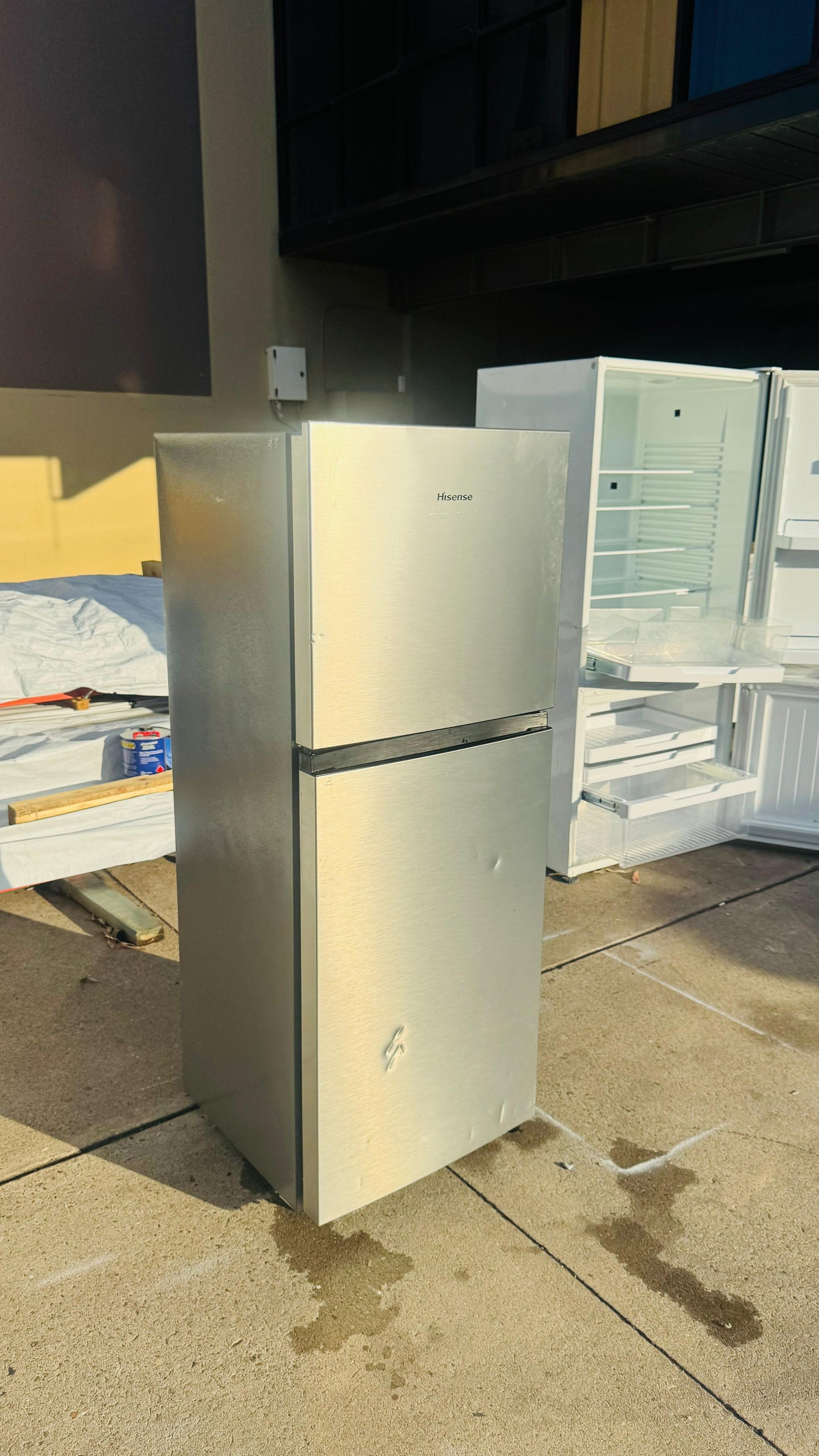 HISENSE 223 LITRES FRIDGE FREEZER