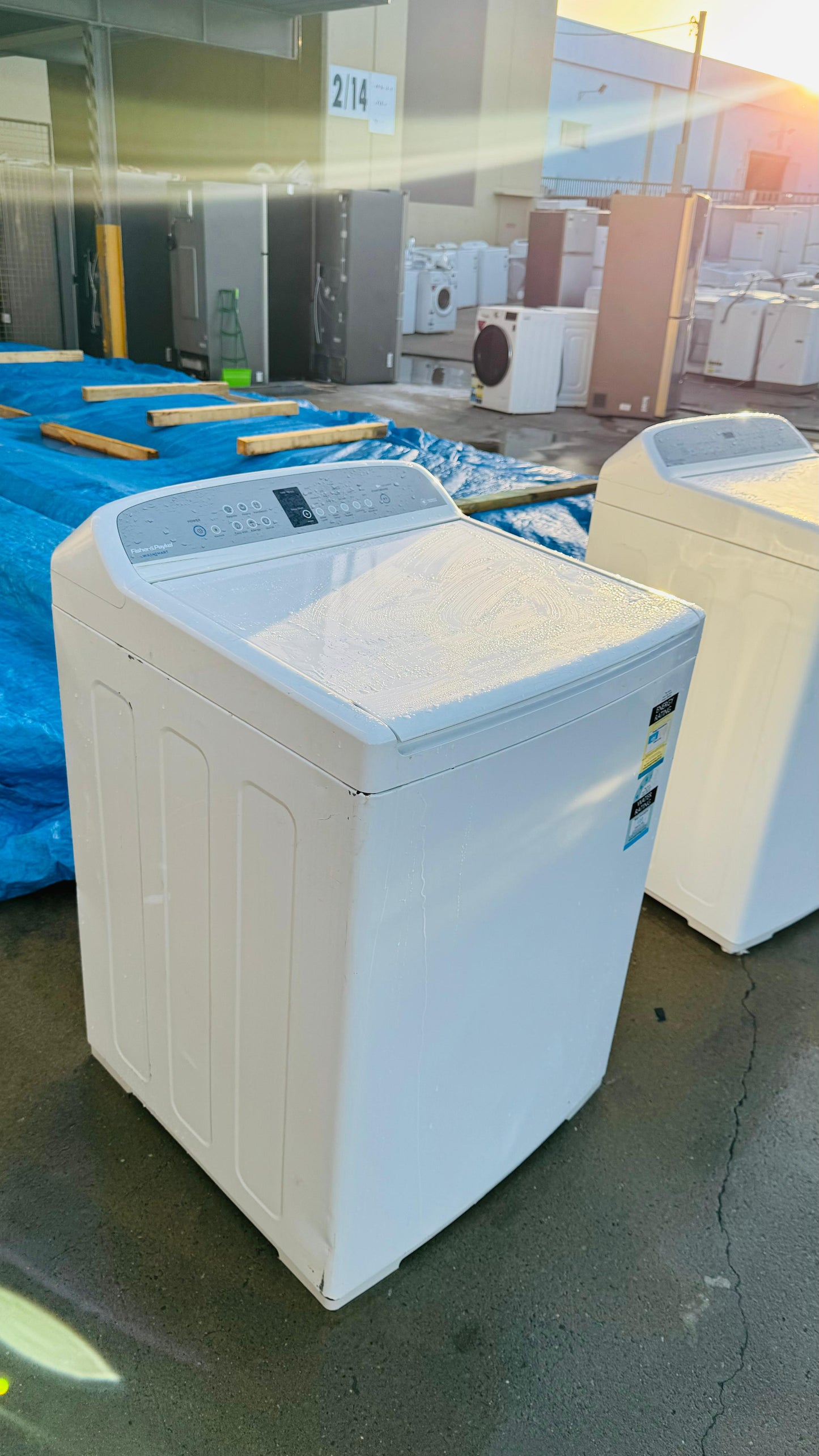 FISHER AND PAYKEL 10KGS TOP LOADER WASHING MACHINE