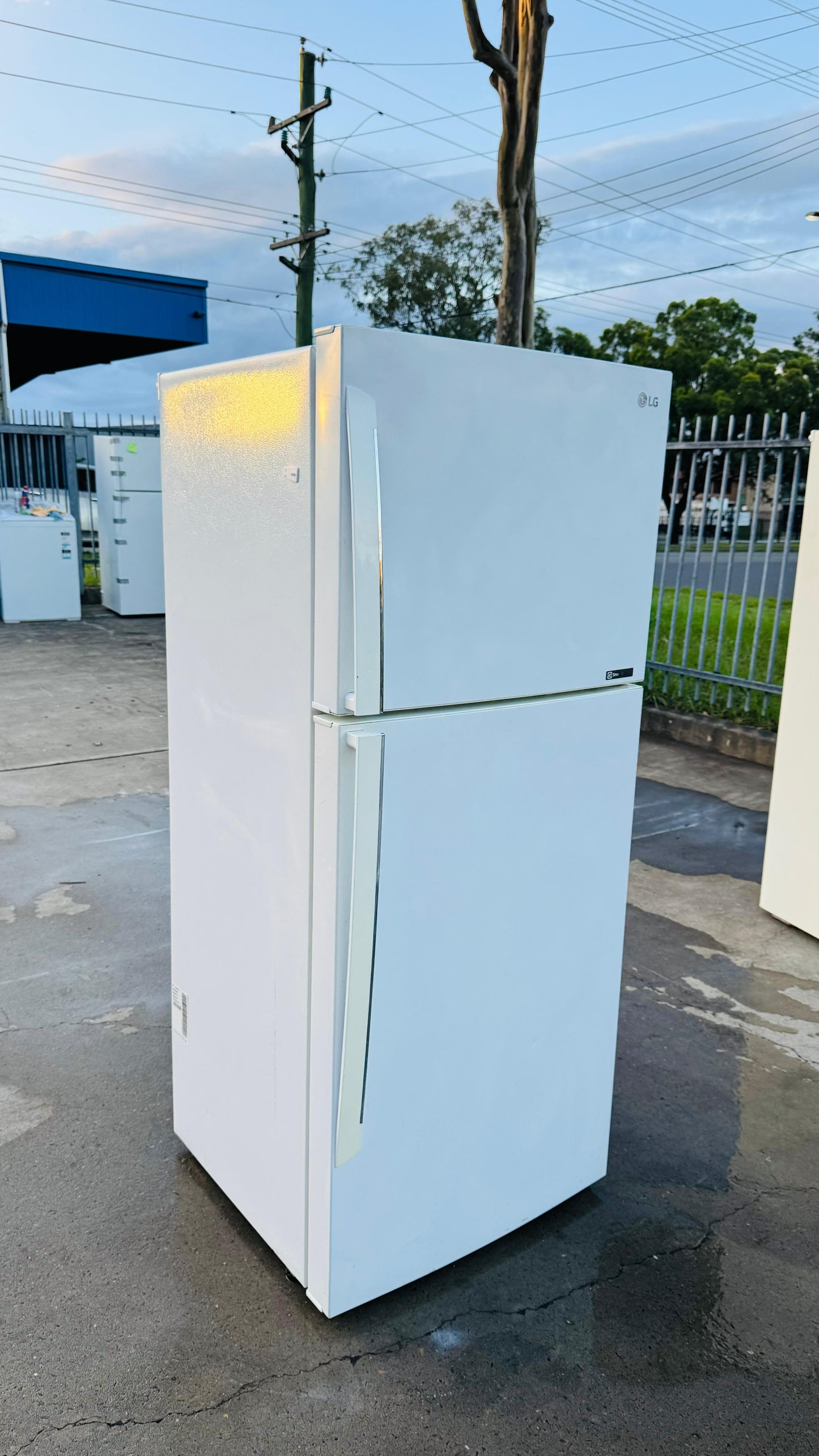 LG 442 LITRES FRIDGE FREEZER