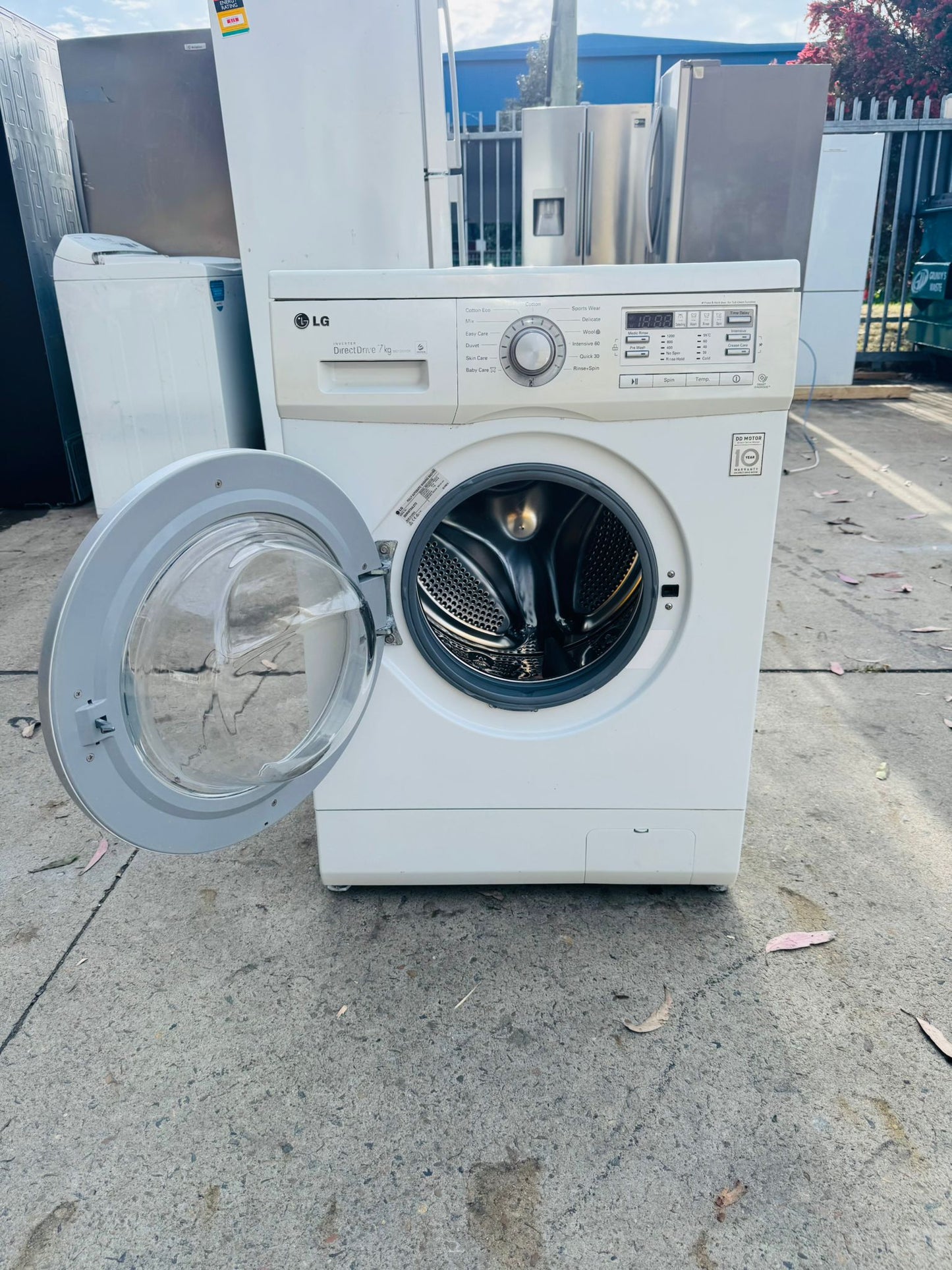 LG 7.5KGS FRONT LOADER WASHING MACHINE
