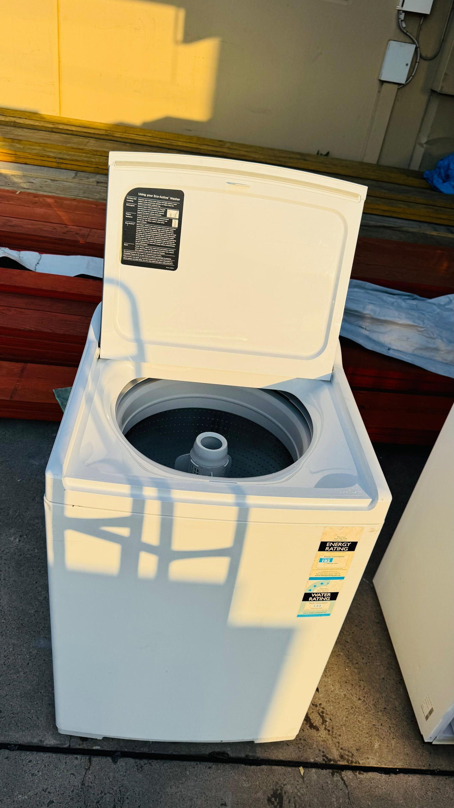 FISHER AND PAYKEL 10KGS TOP LOADER WASHING MACHINE
