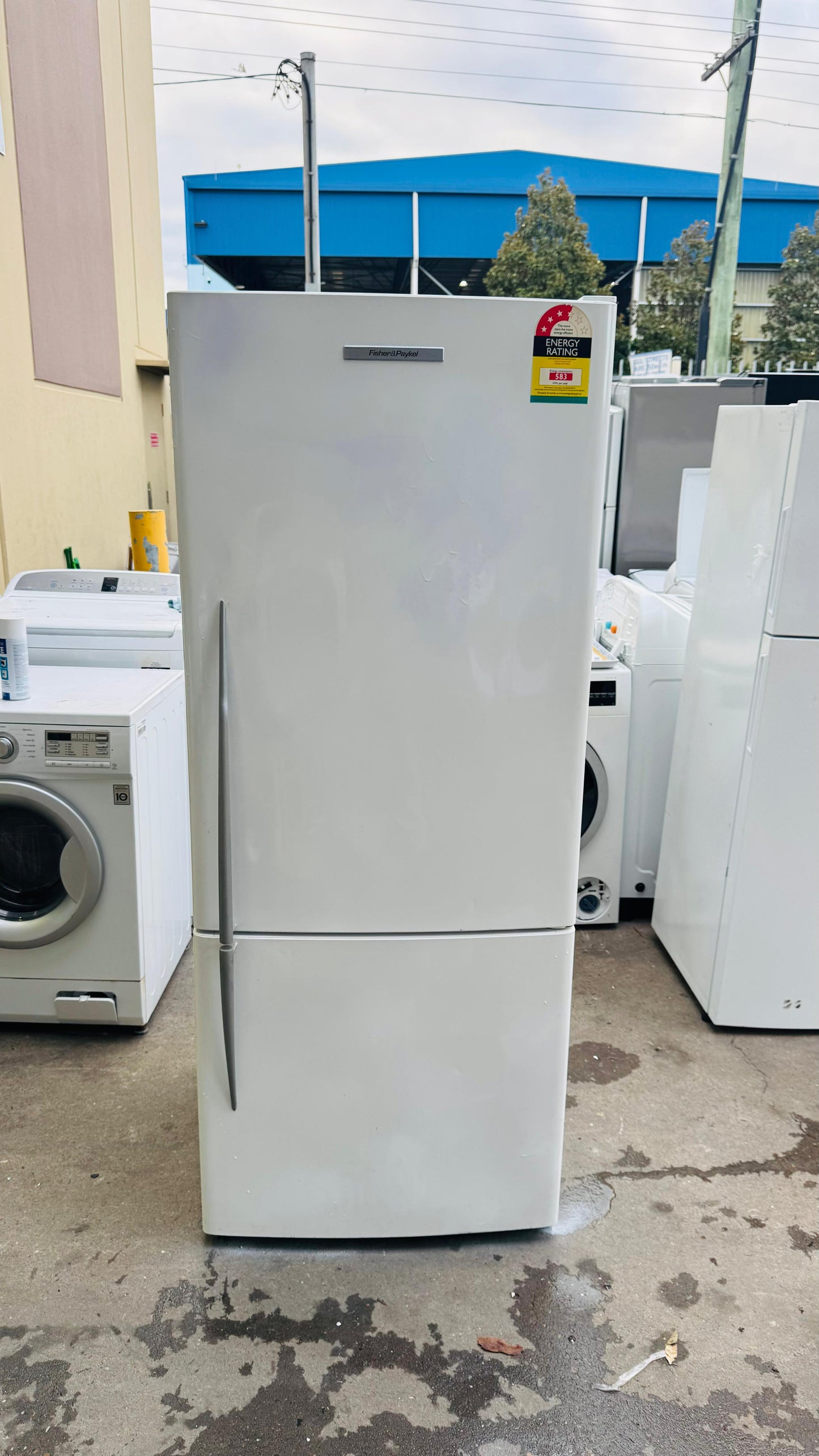 FISHER AND PAYKEL 442 LITRES FRIDGE FREEZER