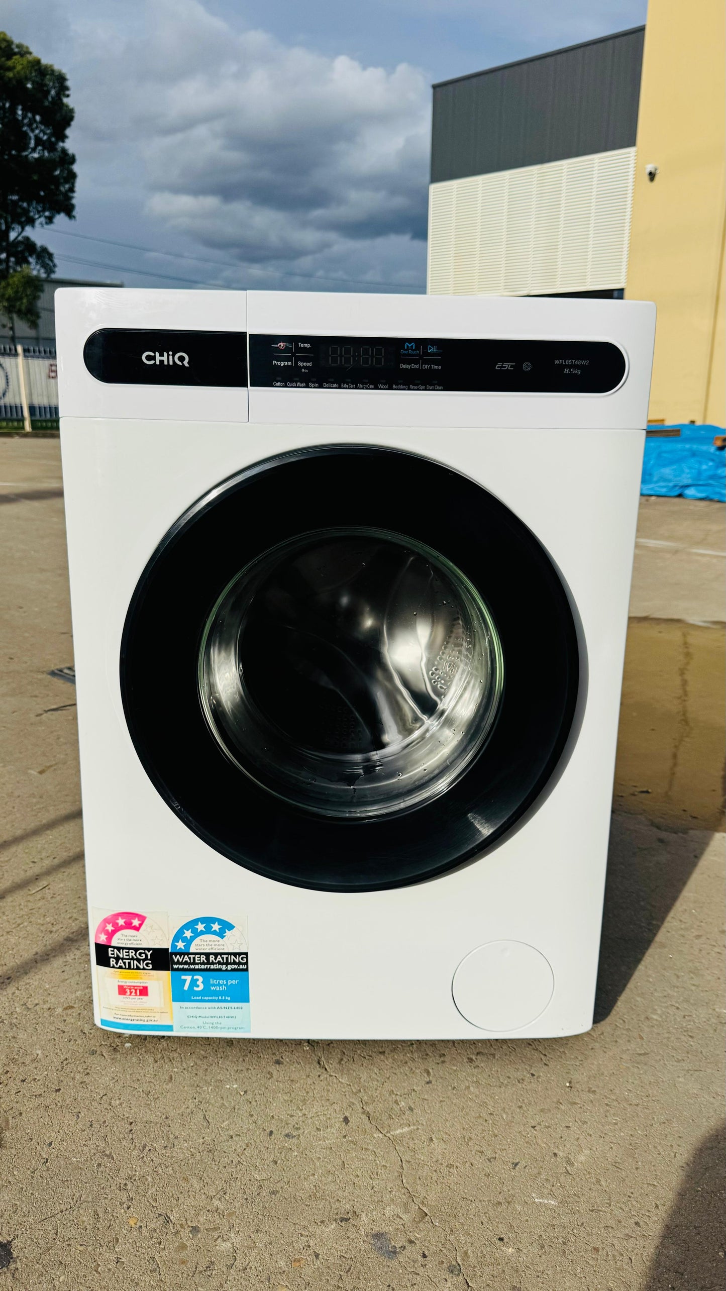 CHIQ 8.5KGS FRONT LOADER WASHING MACHINE