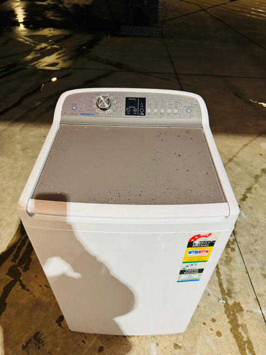 FISHER AND PAYKEL 8KGS TOP LOADER WASHING MACHINE