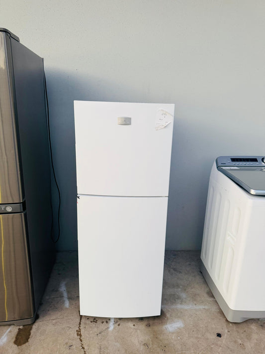 KELVINATOR 231 LITRES FRIDGE FREEZER