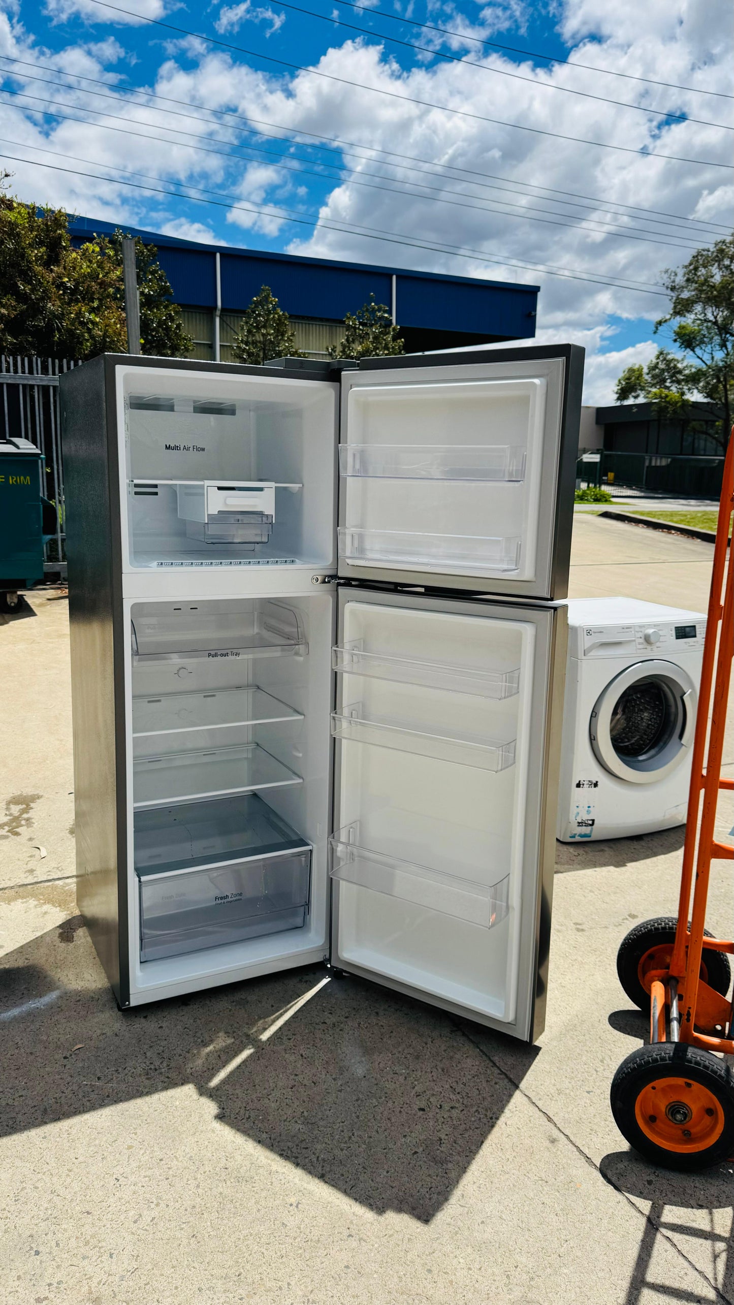 LG 315 LITRES FRIDGE FREEZER
