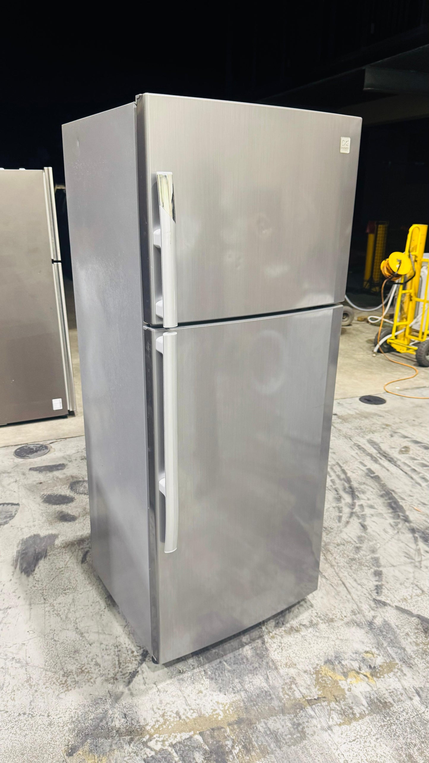 DAEWOO 360 LITRES FRIDGE FREEZER