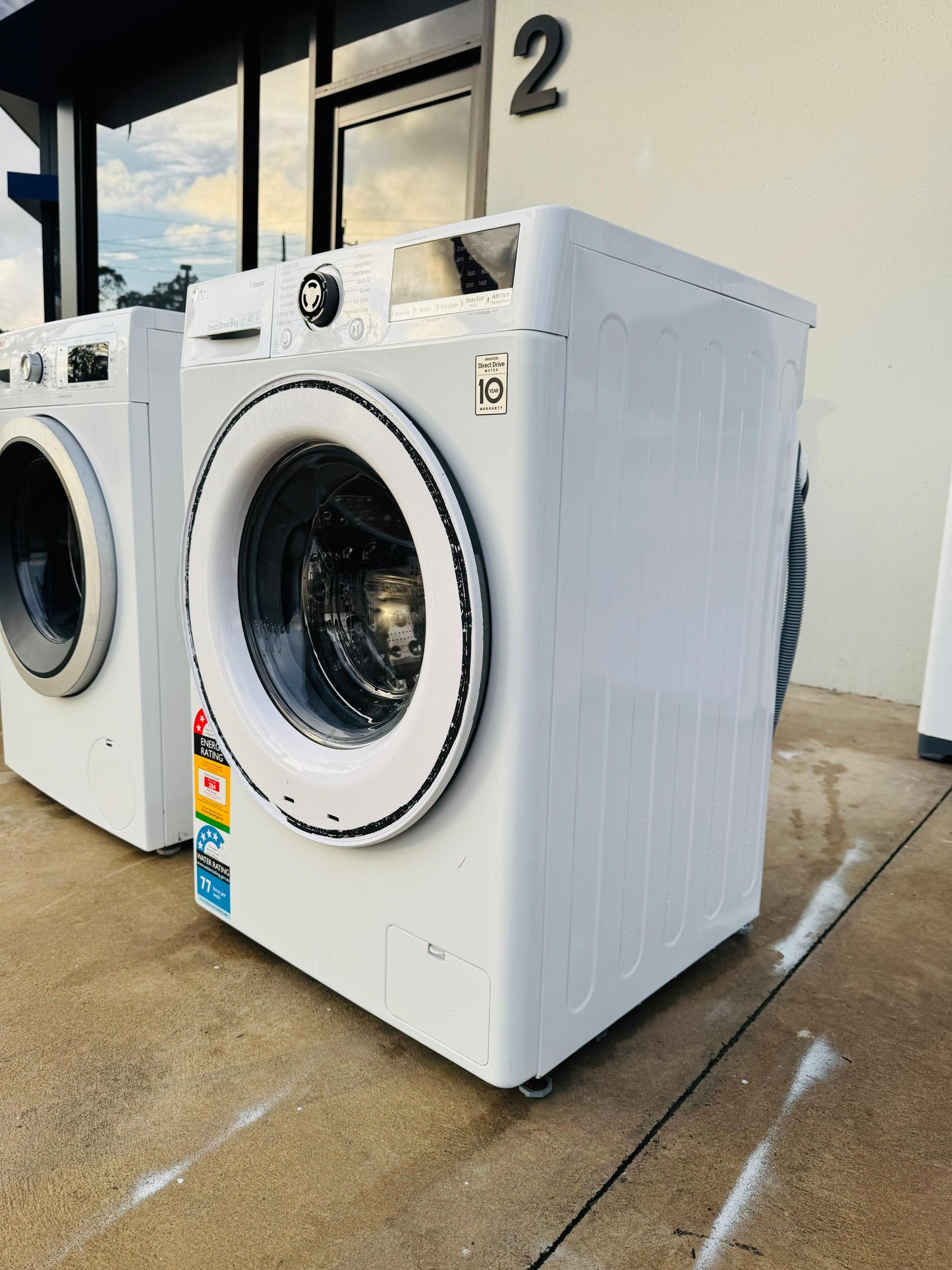 LG 9KGS FRONT LOADER WASHING MACHINE