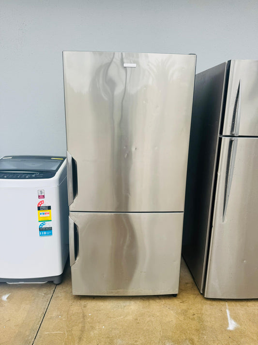 WESTING HOUSE 510 LITRES FRIDGE FREEZER