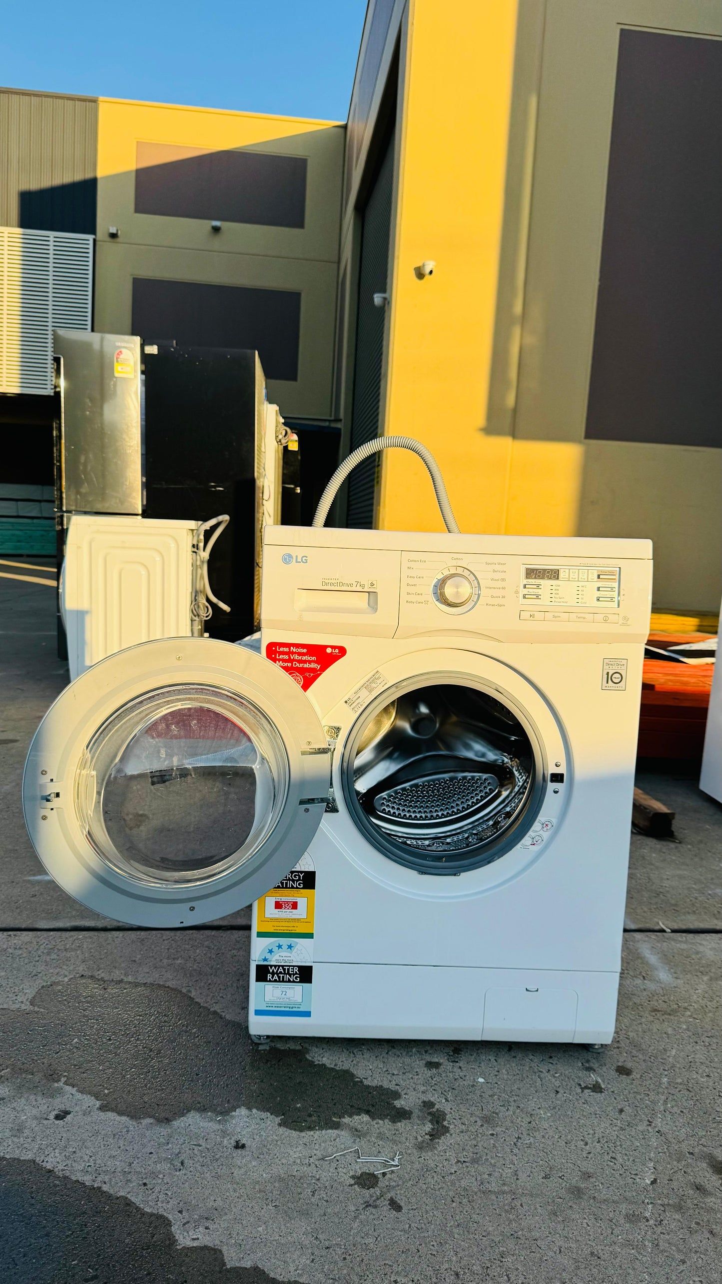 LG 7KGS FRONT LOADER WASHING MACHINE