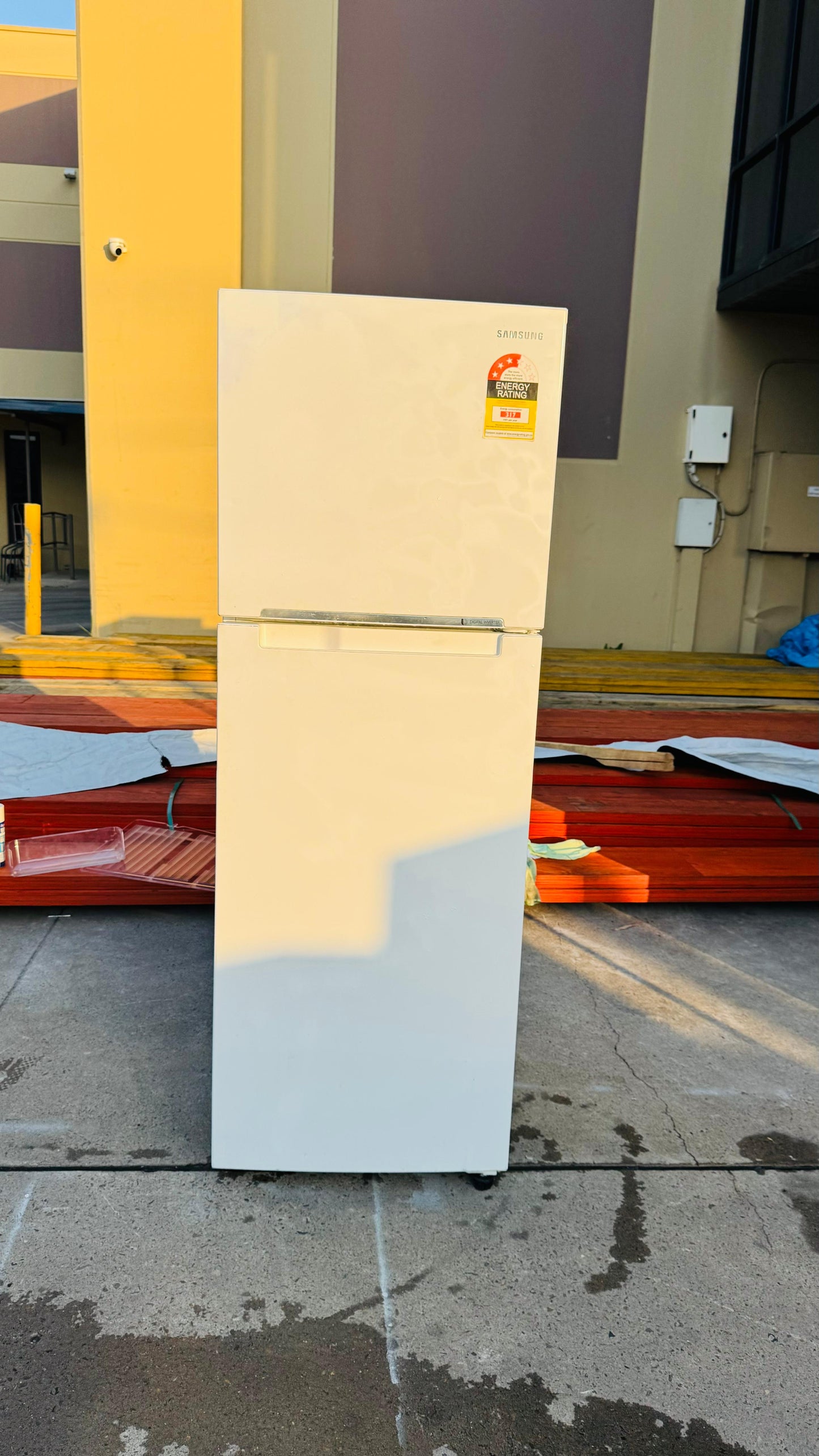 SAMSUNG 343 LITRES FRIDGE FREEZER