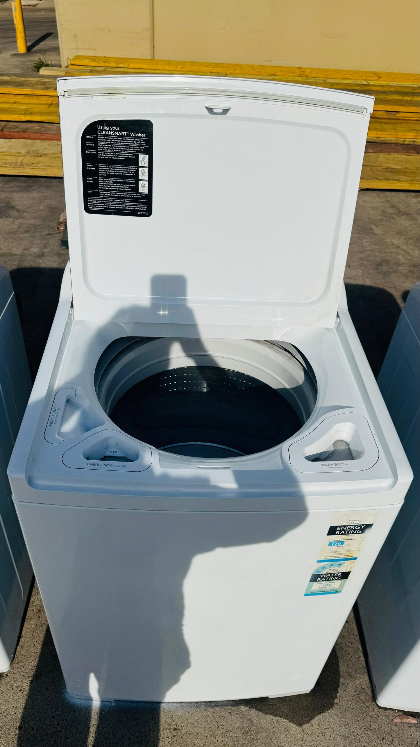 FISHER AND PAYKEL 10KGS TOP LOADER WASHING MACHINE