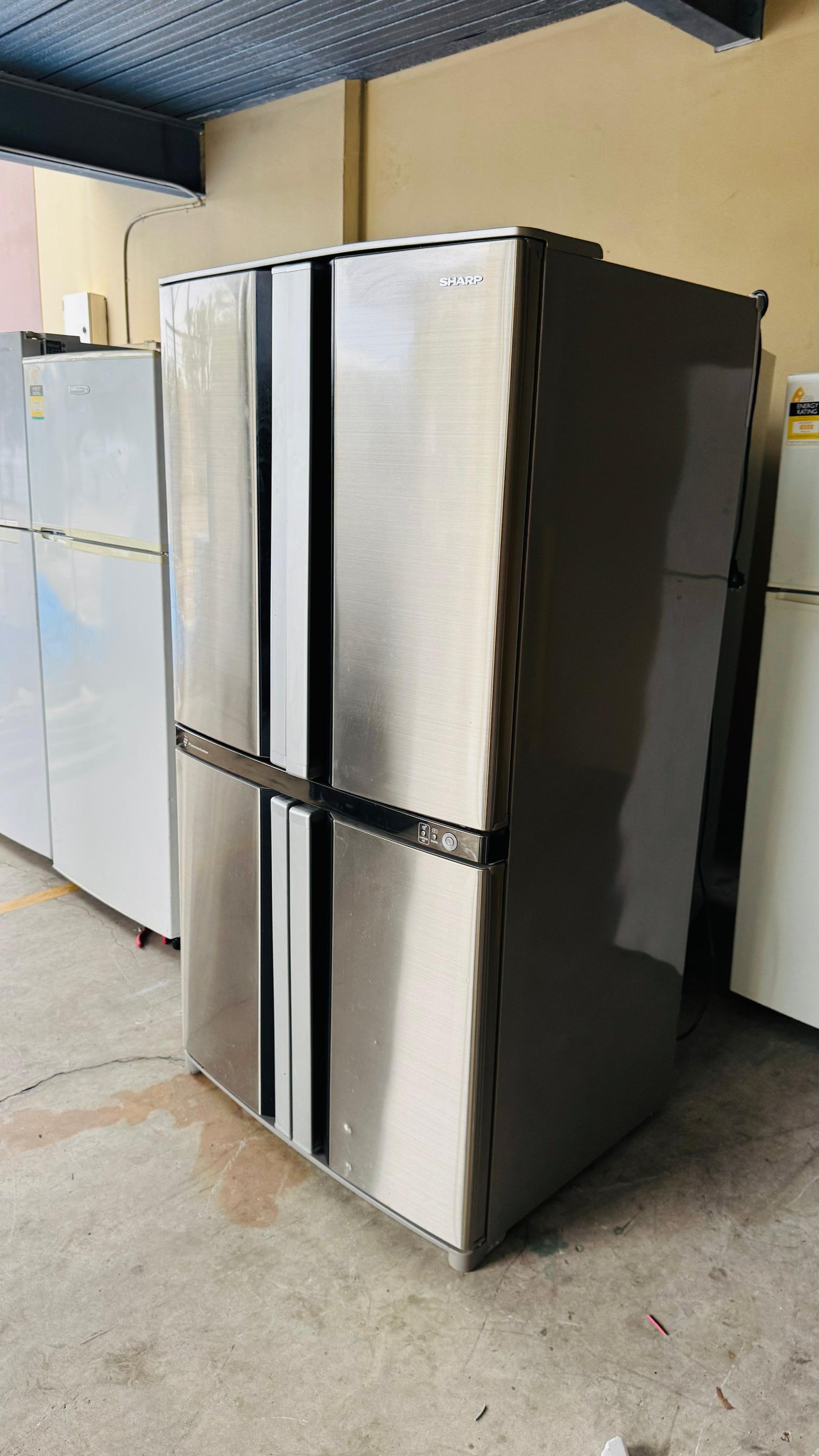 SHARP QUAD DOOR 602 LITRES FRIDGE FREEZER