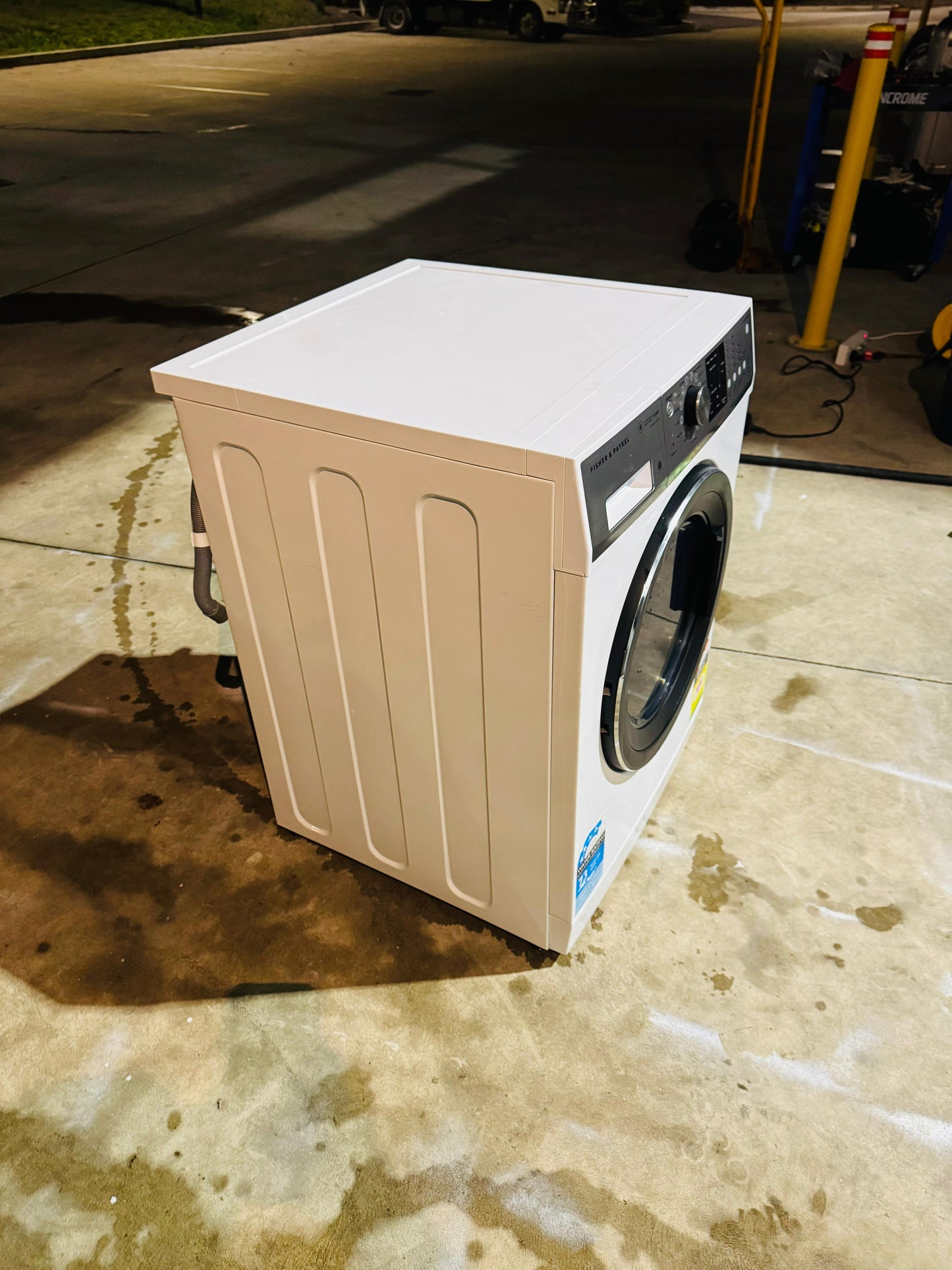 FISHER AND PAYKEL 8.5 KGS FRONT LOADER WASHING MACHINE