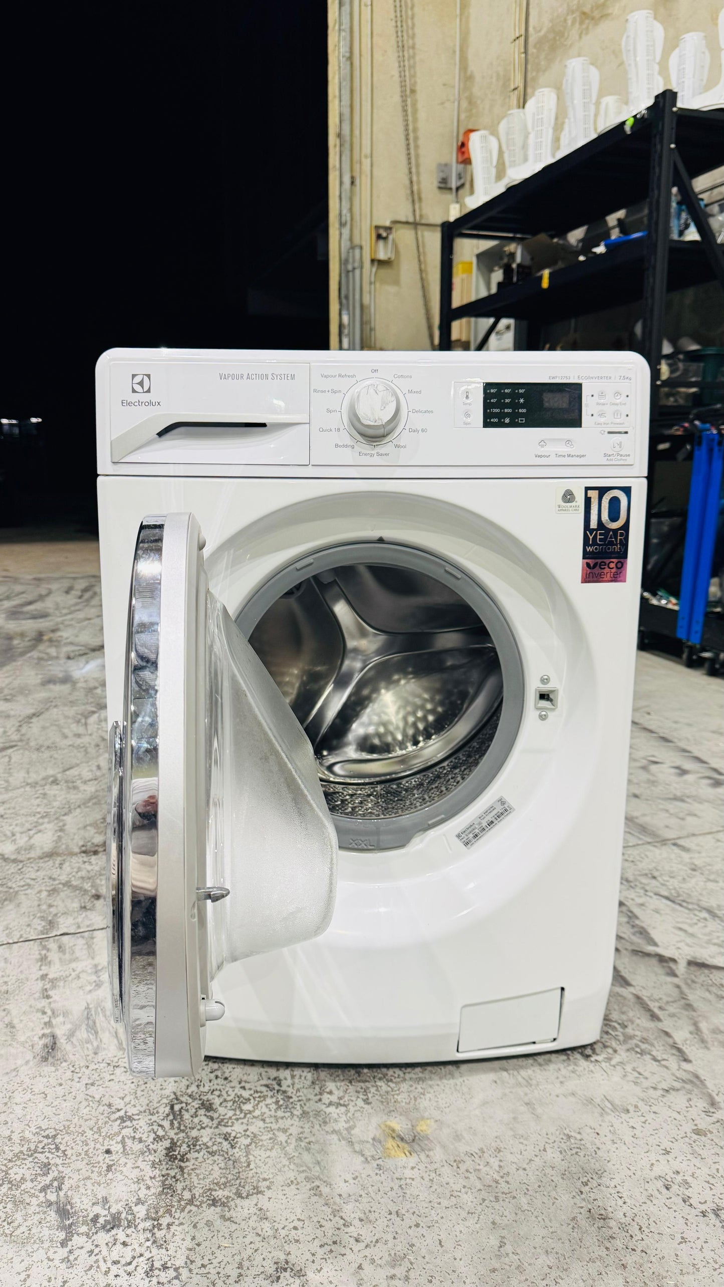 ELECTROLUX 7.5 KGS FRONT LOADER WASHING MACHINE