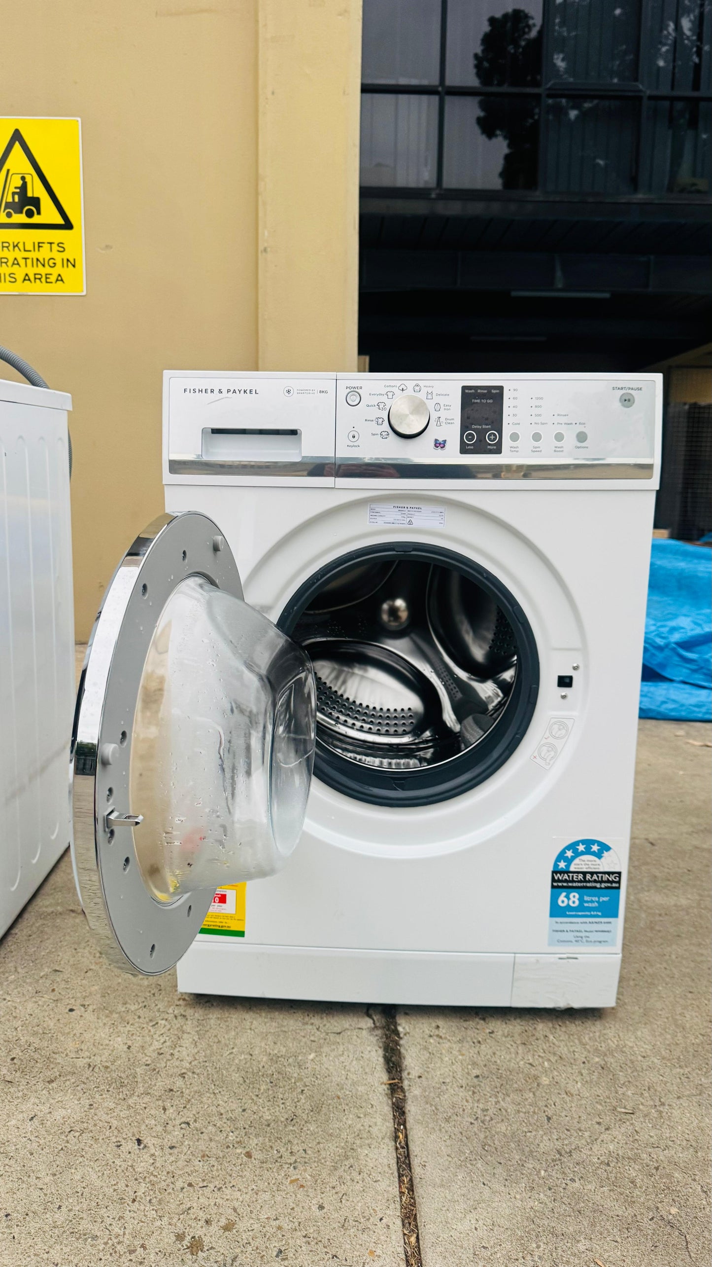 FISHER AND PAYKEL 8KGS FRONT LOADER WASHING MACHINE