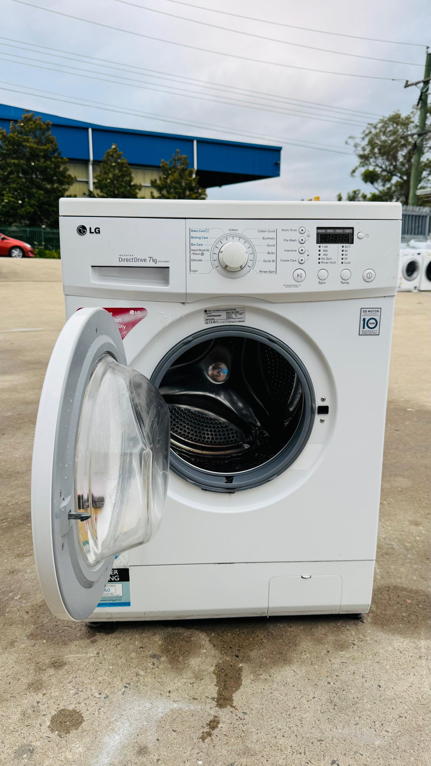 LG 7KGS FRONT LOADER WASHING MACHINE