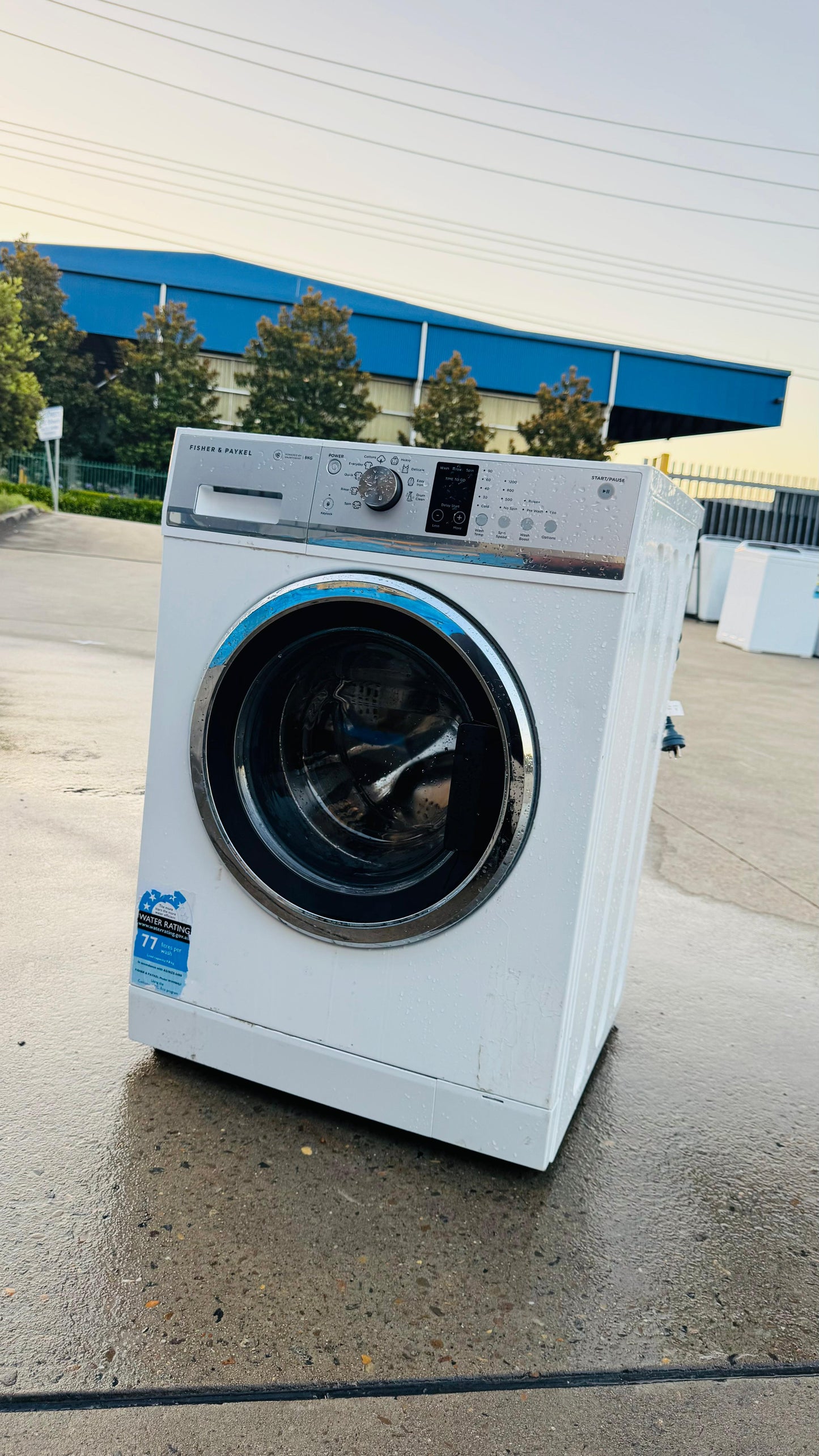 FISHER AND PAYKEL 9KGS FRONT LOADER WASHING MACHINE