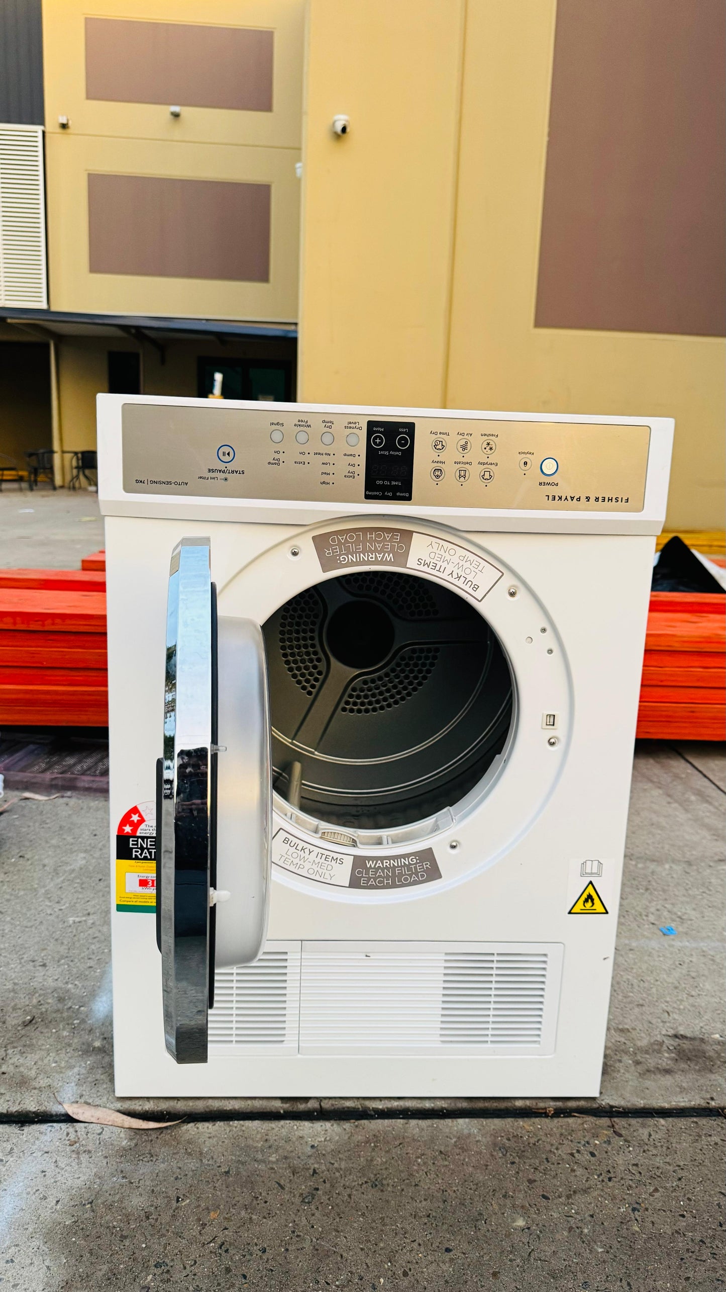 FISHER AND PAYKEL 7KGS DRYER ONLY