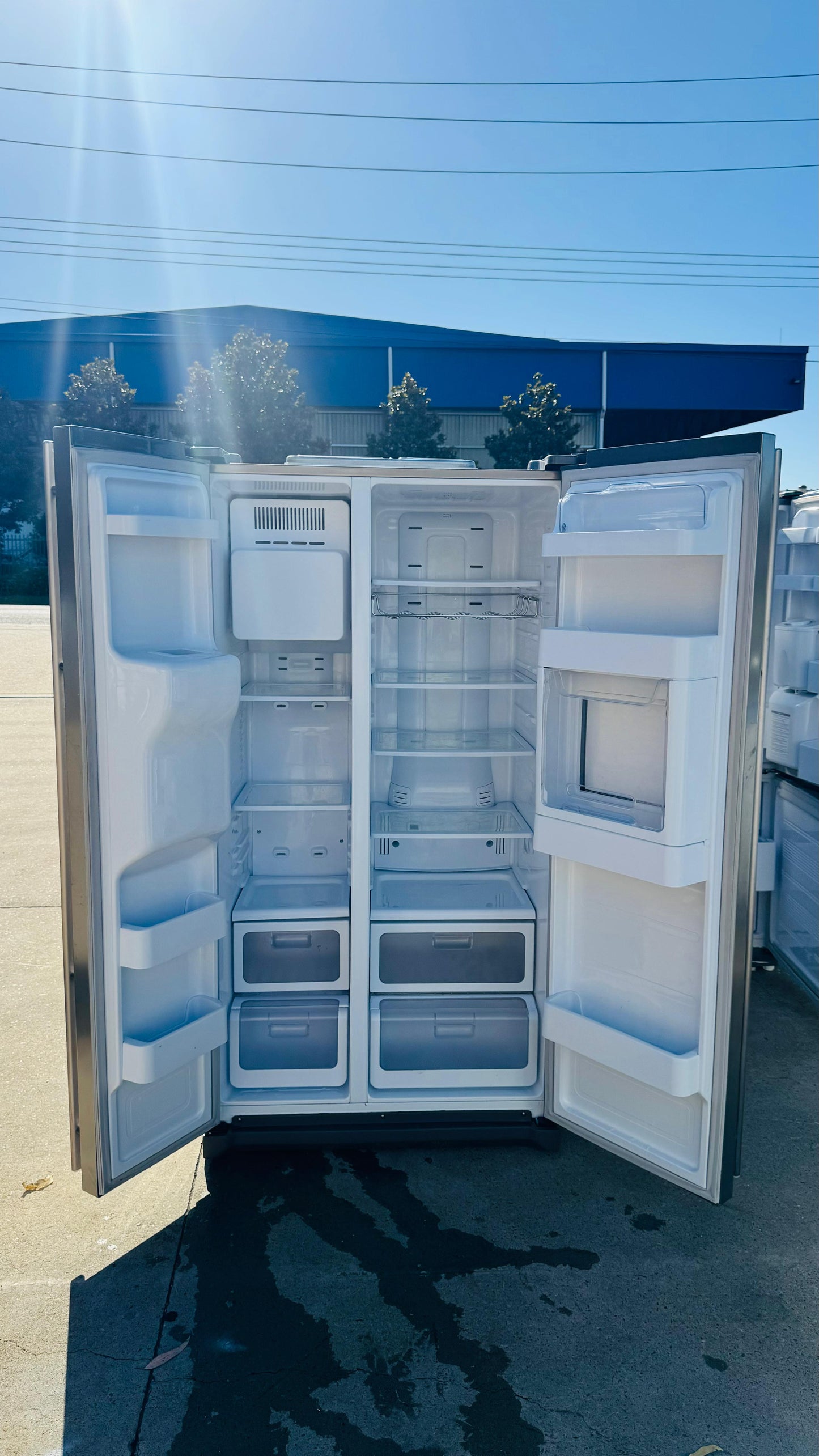 SAMSUNG 580 LITRES SIDE BY SIDE DOOR FRIDGE FREEZER