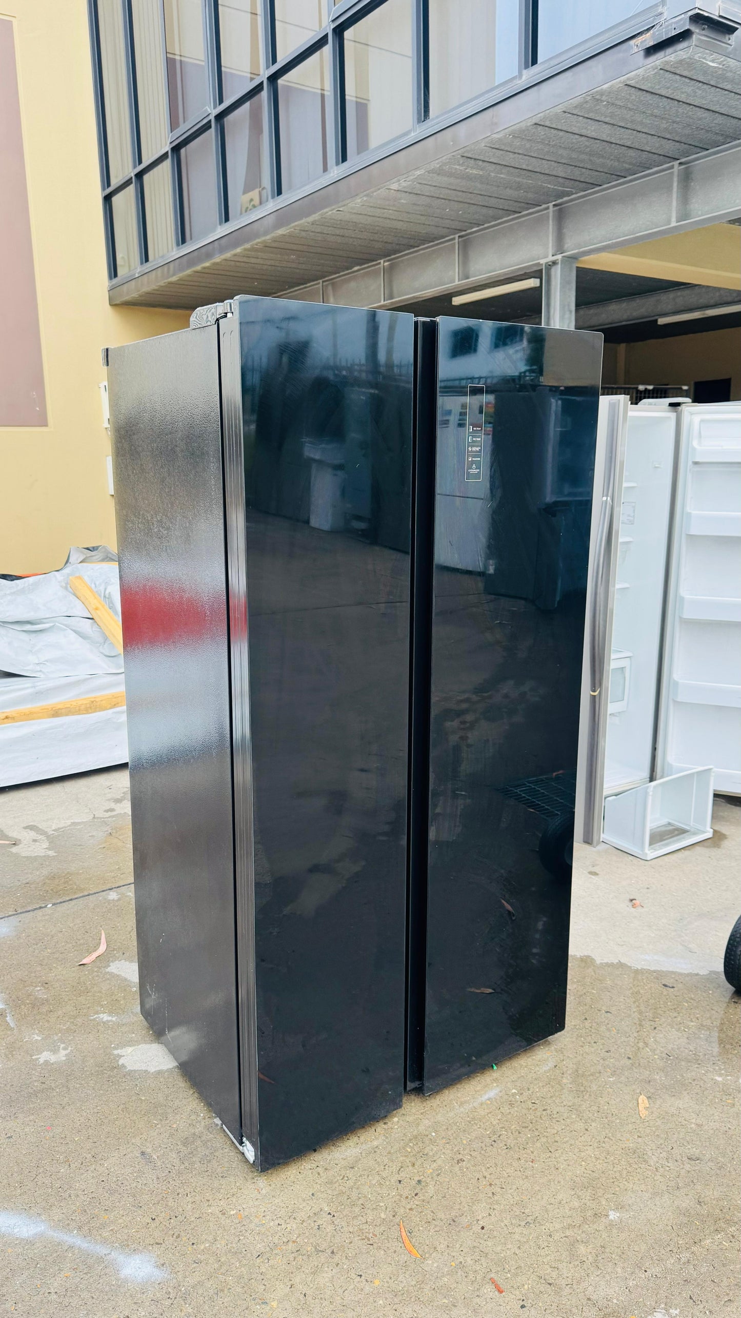 KOGAN 584 LITRES SIDE BY SIDE DOOR FRIDGE FREEZER