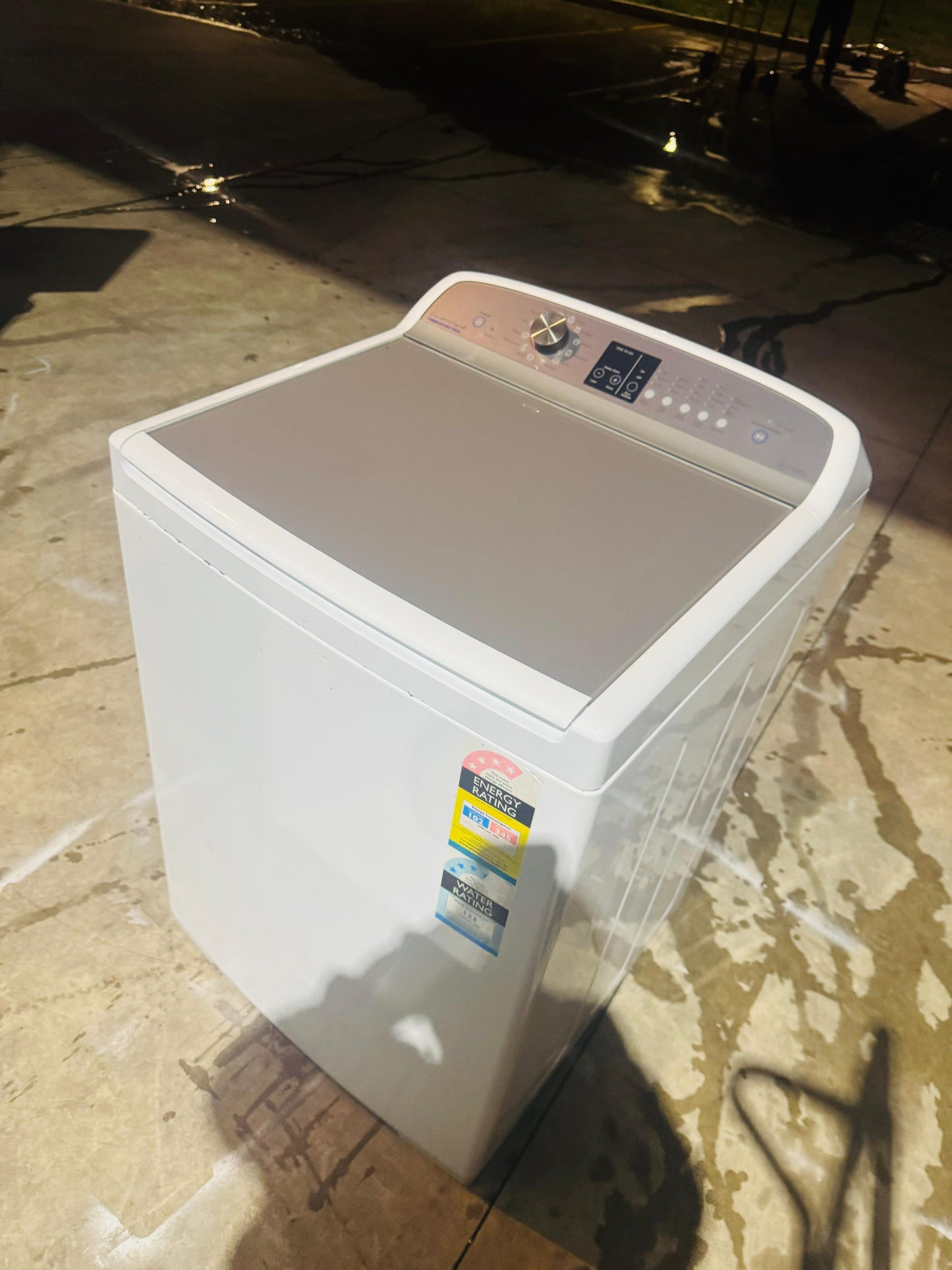 FISHER AND PAYKEL 10 KGS TOP LOADER WASHING MACHINE