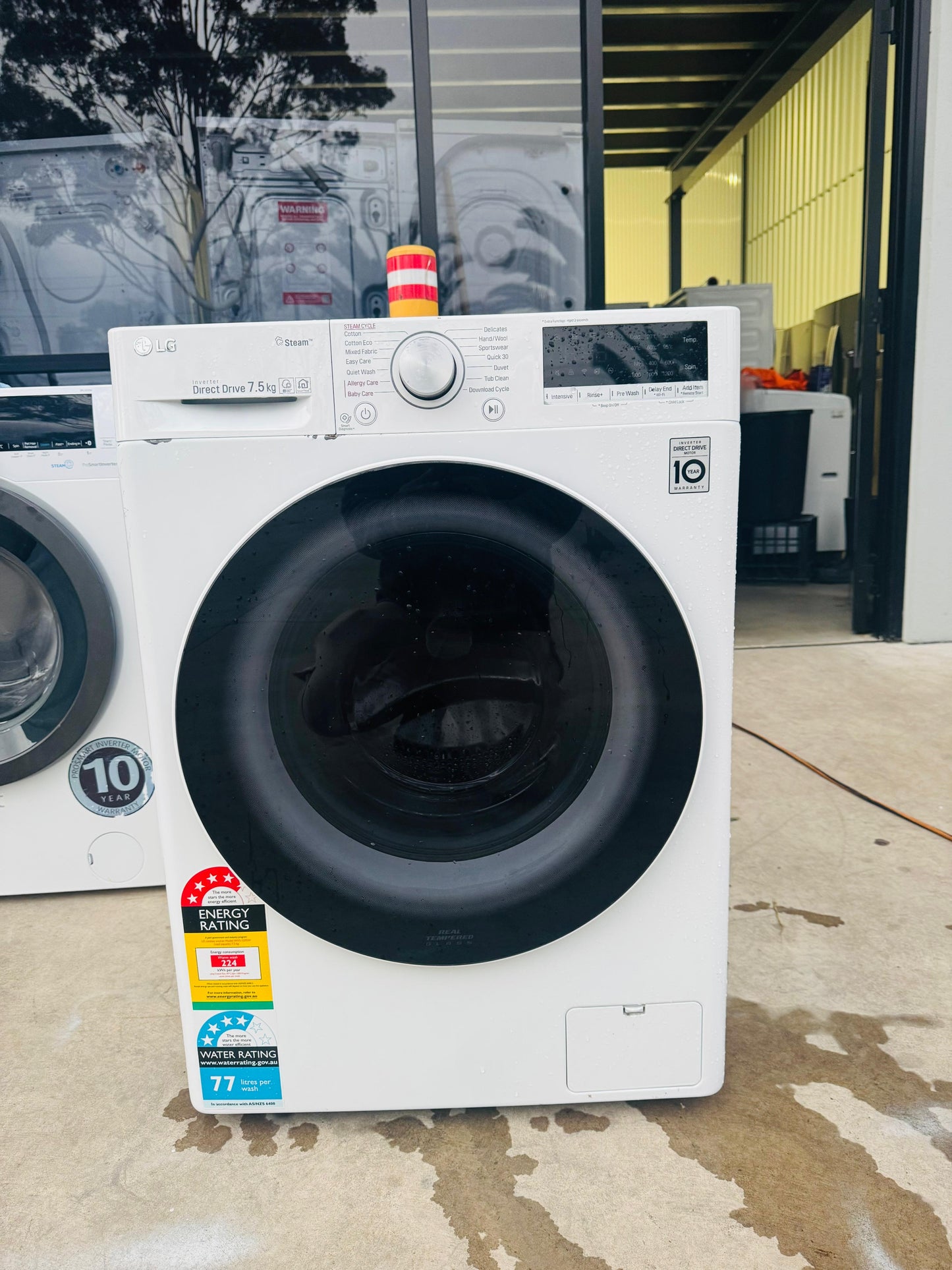 LG 7.5 KGS FRONT LOADER WASHING MACHINE