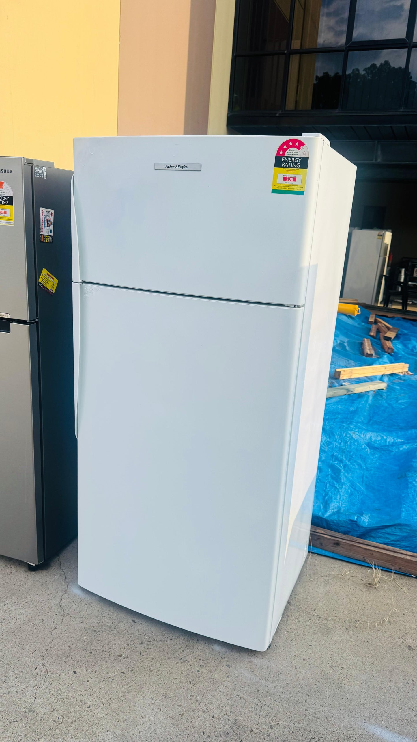 FISHER AND PAYKEL 517 LITRES FRIDGE FREEZER