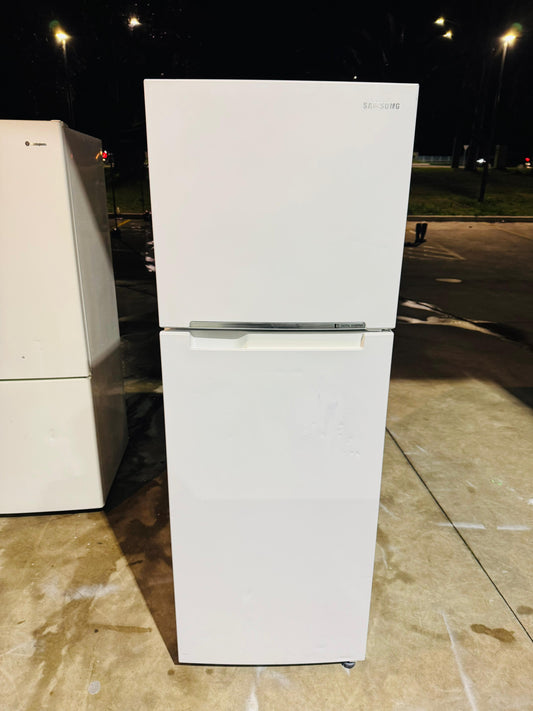 SAMSUNG 320 LITRES FRIDGE FREEZER